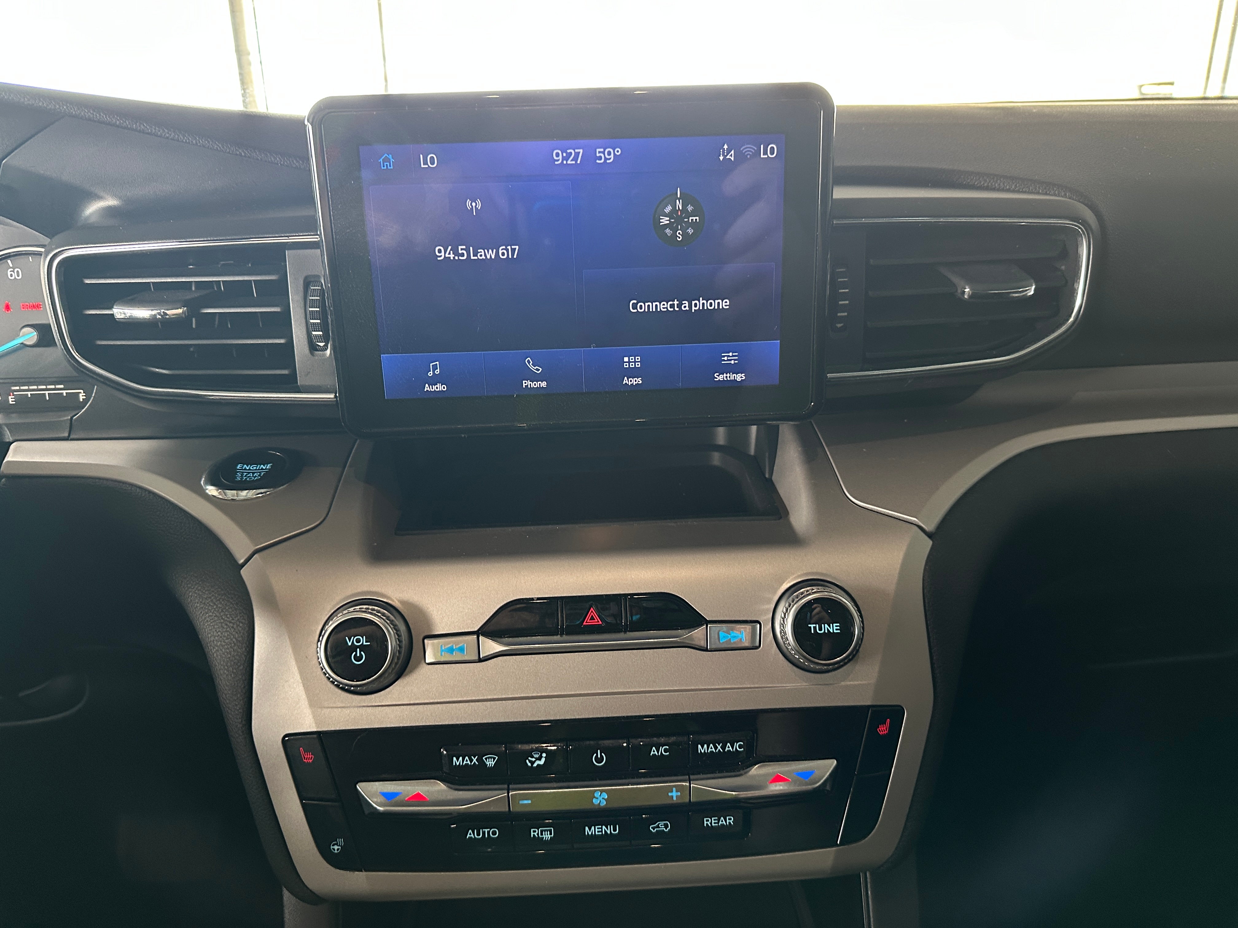 2024 Ford Explorer XLT 4