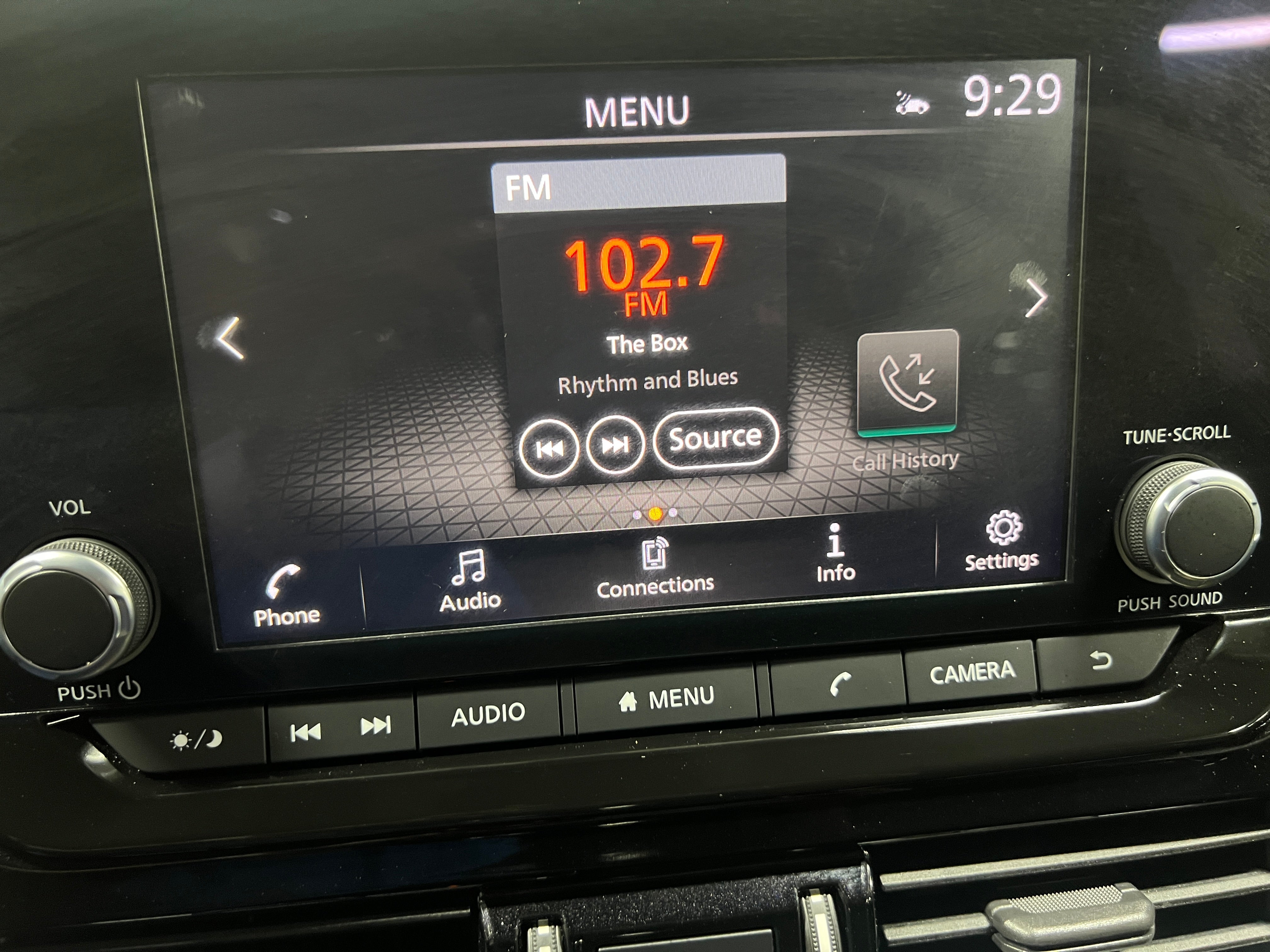 2022 Nissan Pathfinder SV 4