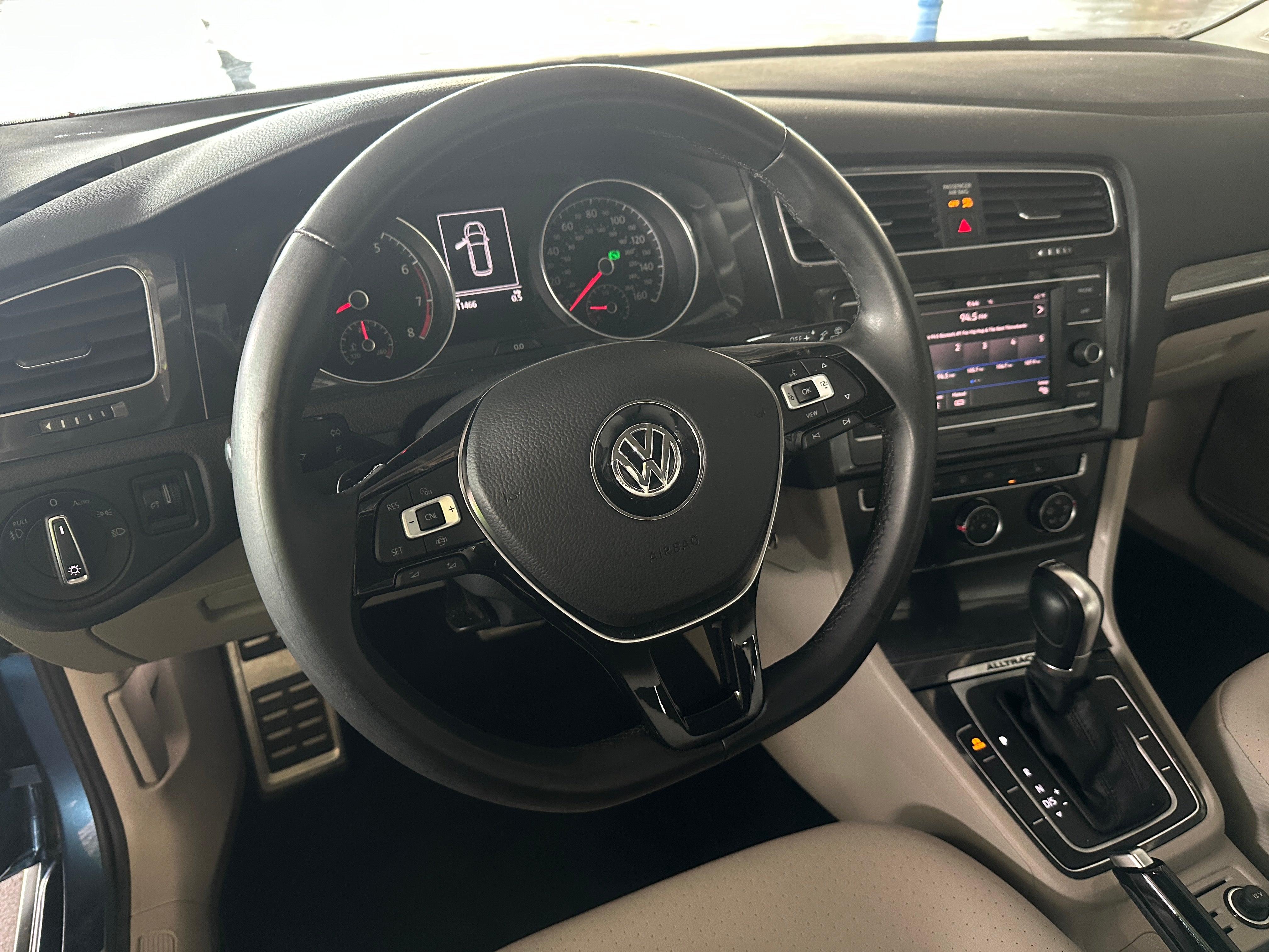 2019 Volkswagen Golf Alltrack S 4