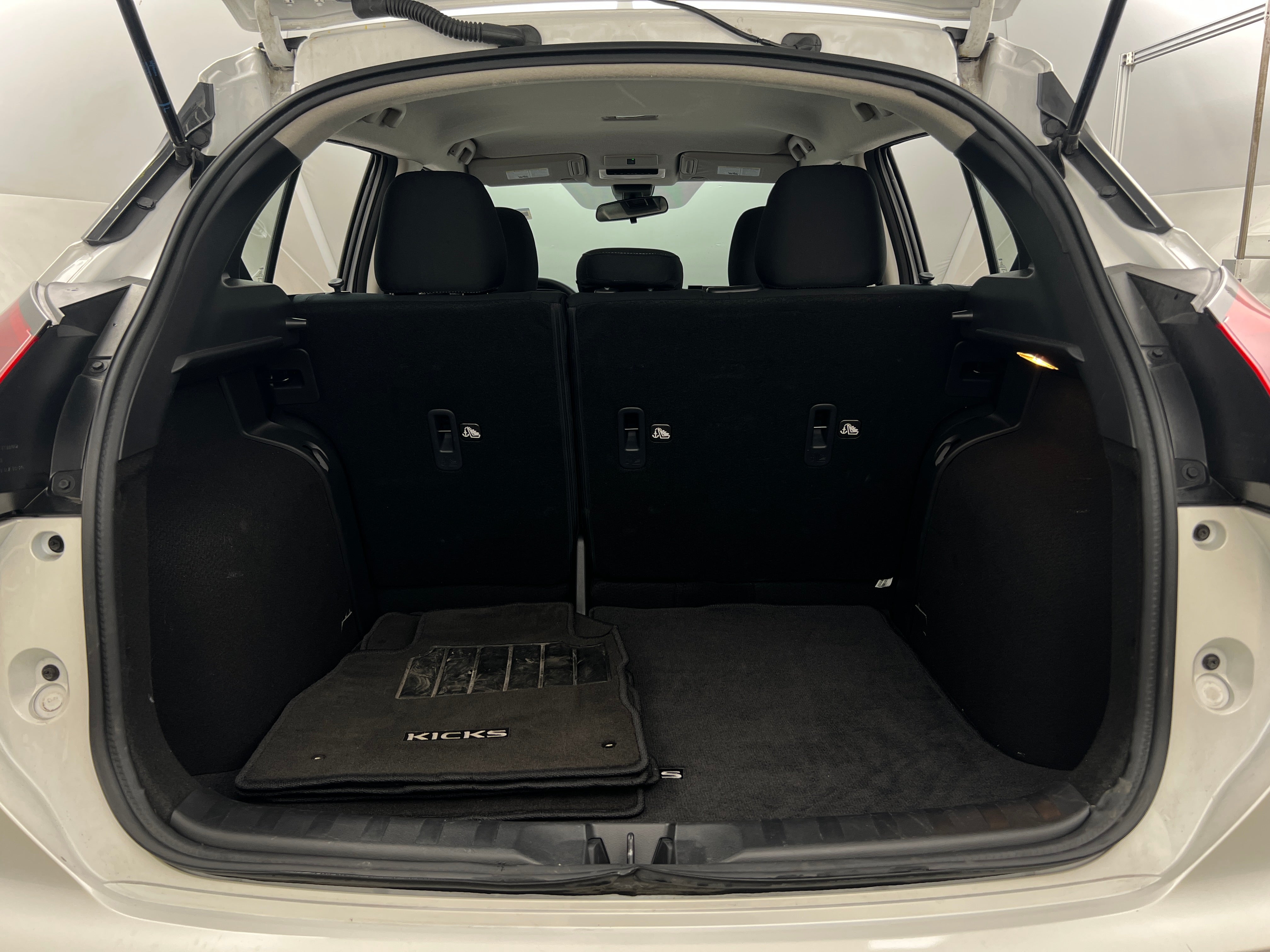 2024 Nissan Kicks SV 7