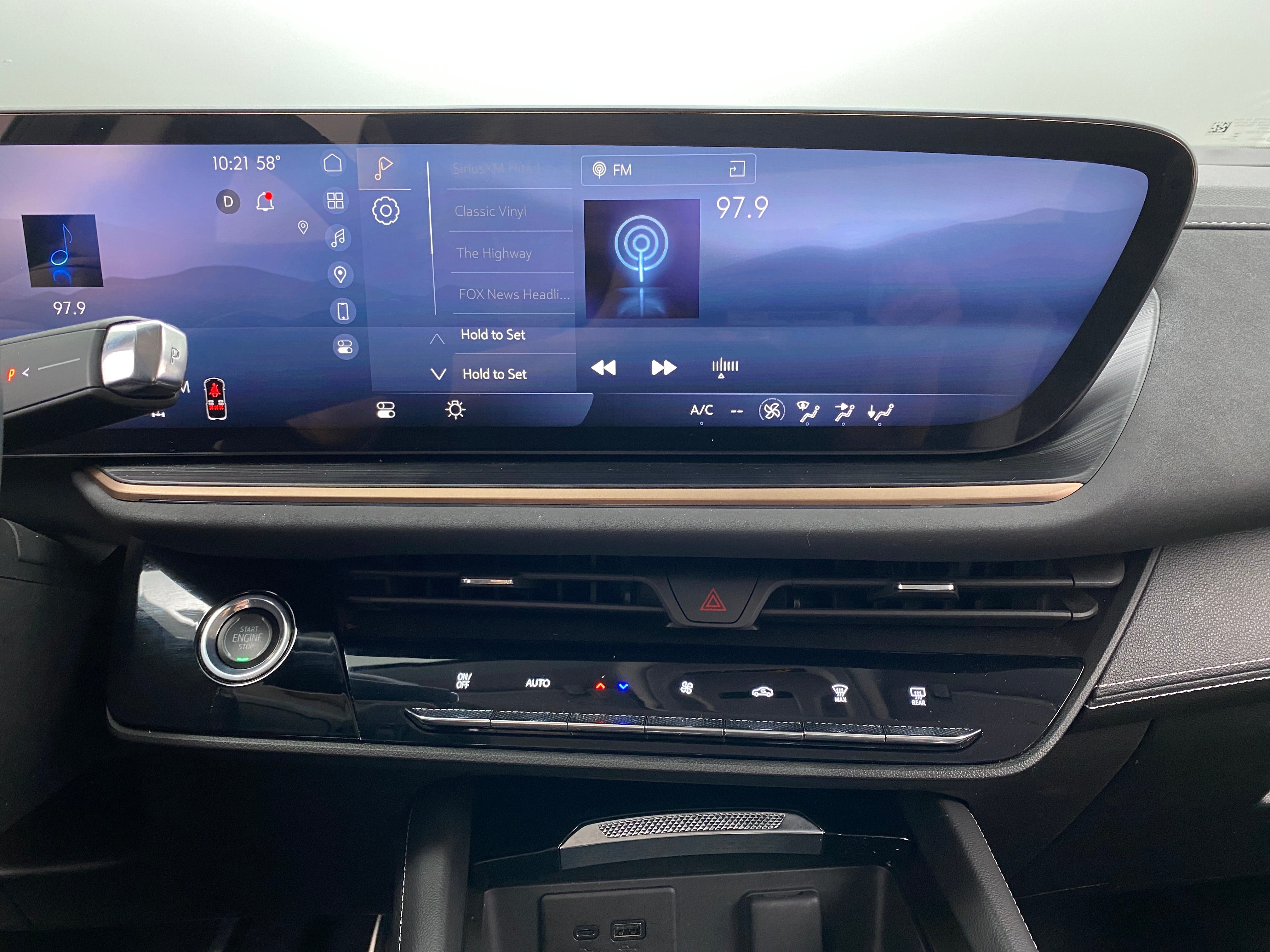 2024 Buick Envision Sport Touring 3