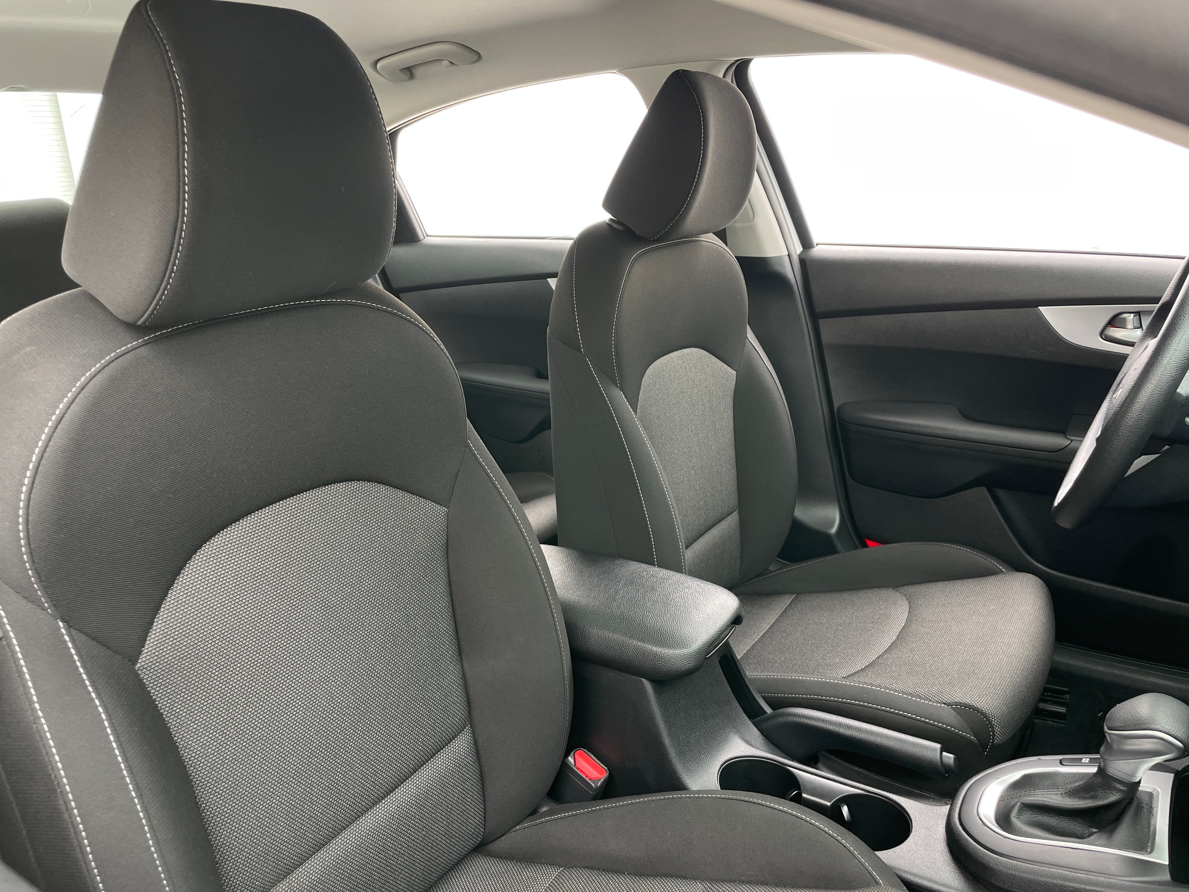 2022 Kia Forte LXS 2