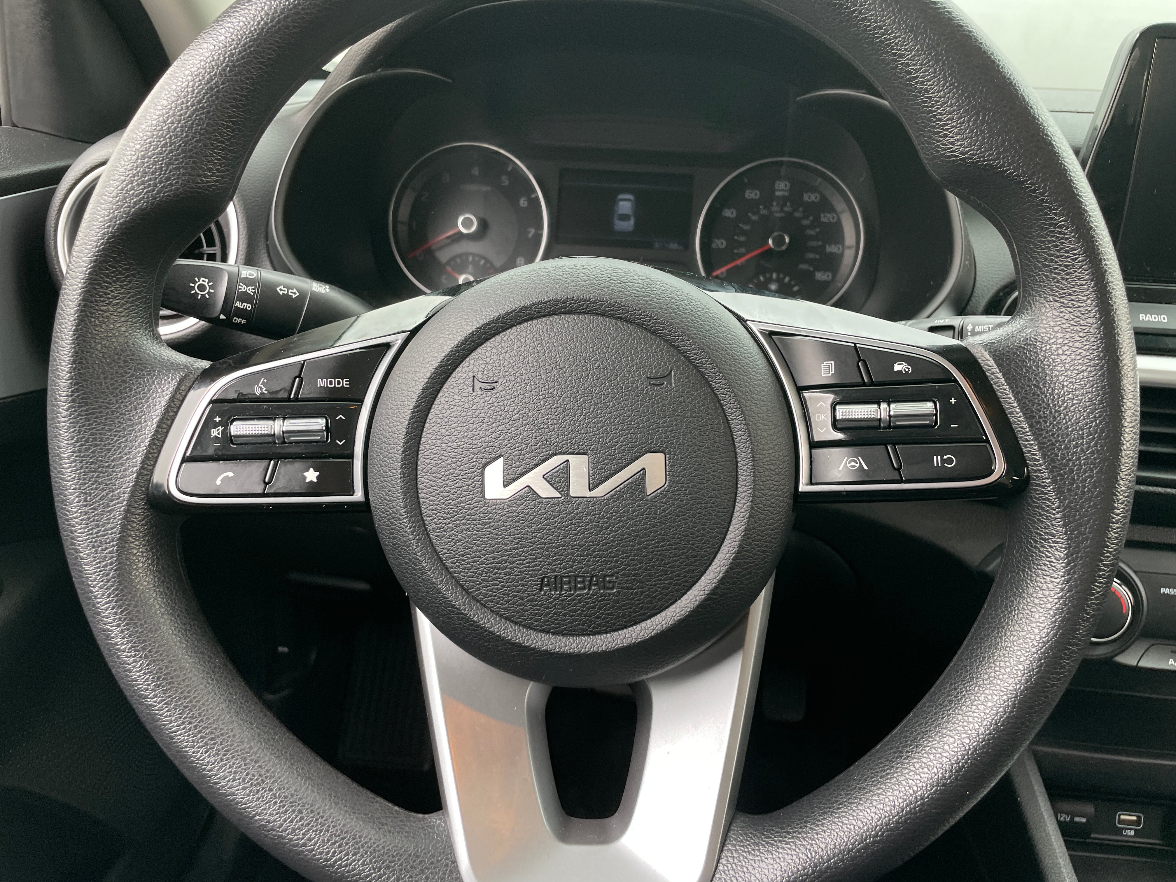 2022 Kia Forte LXS 5