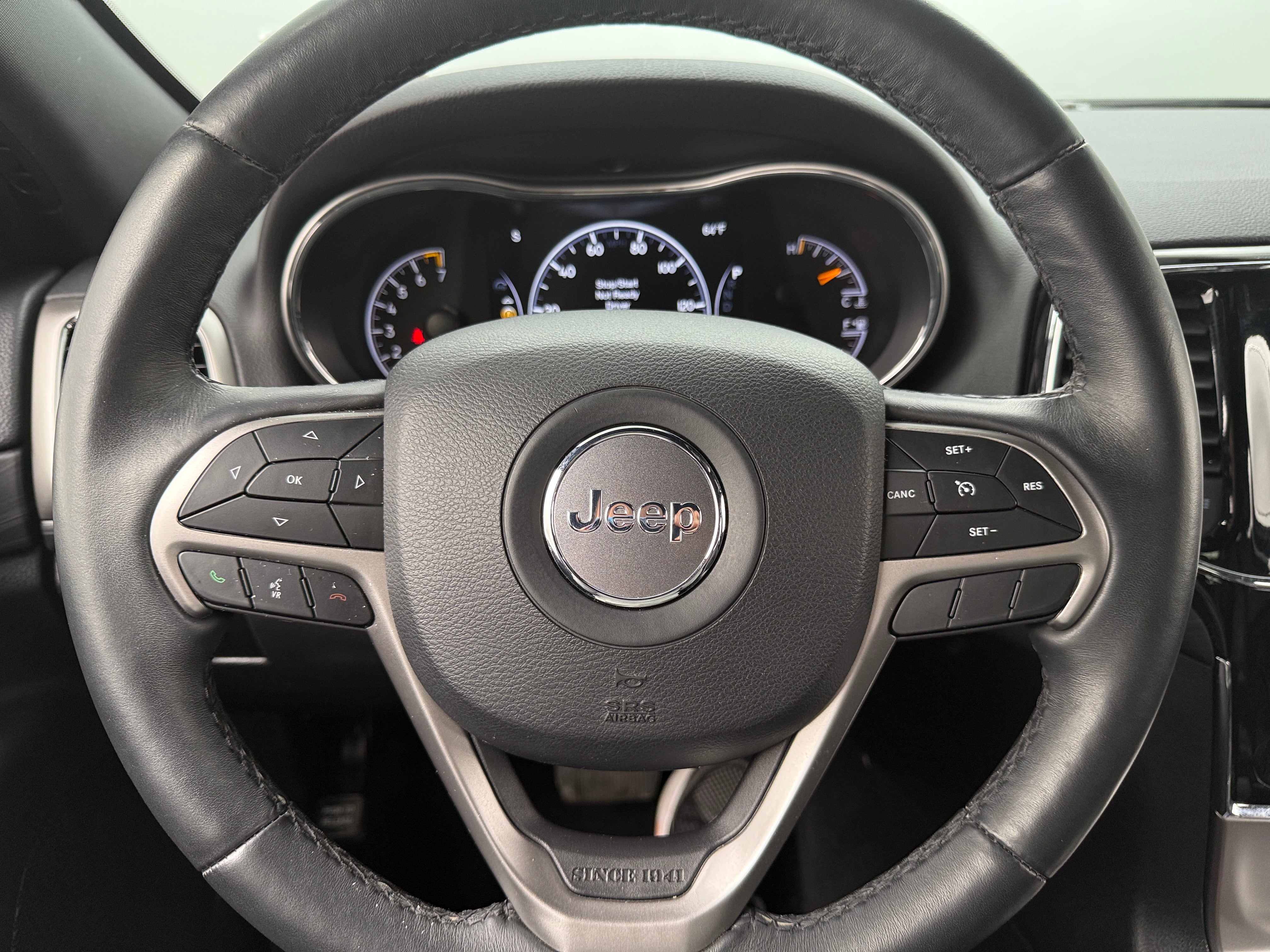 2019 Jeep Grand Cherokee Altitude 4