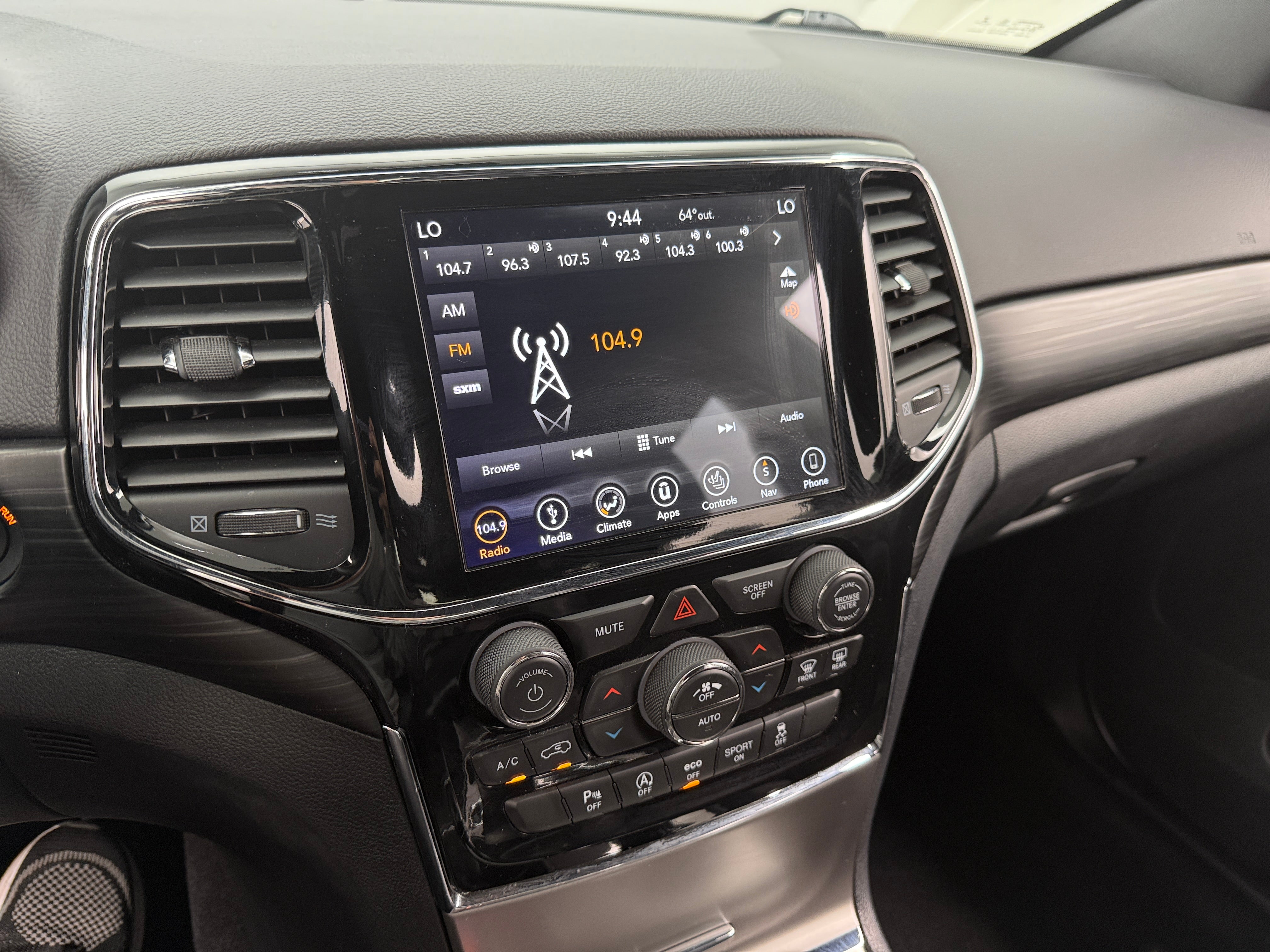 2019 Jeep Grand Cherokee Altitude 3