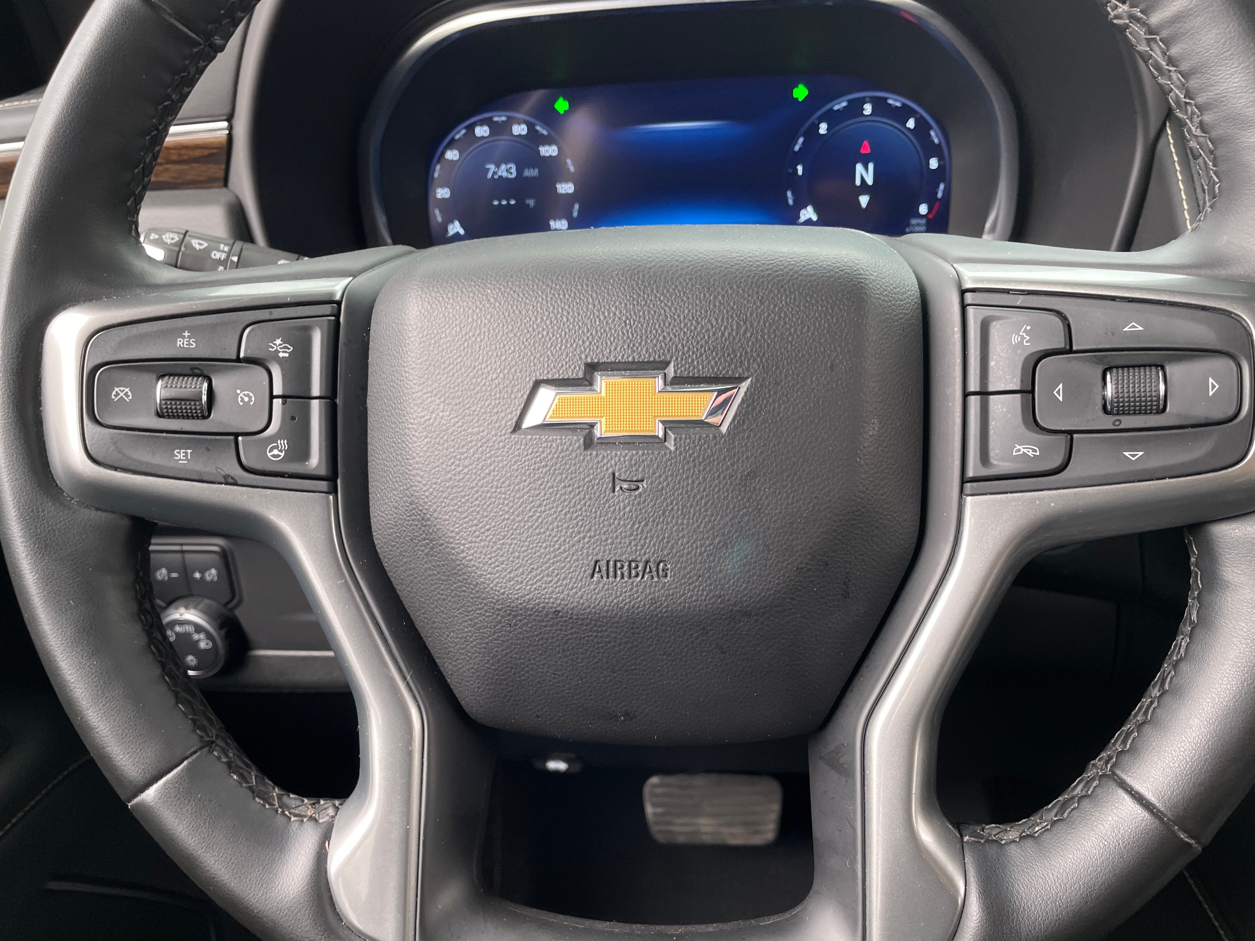 2023 Chevrolet Suburban Premier 4