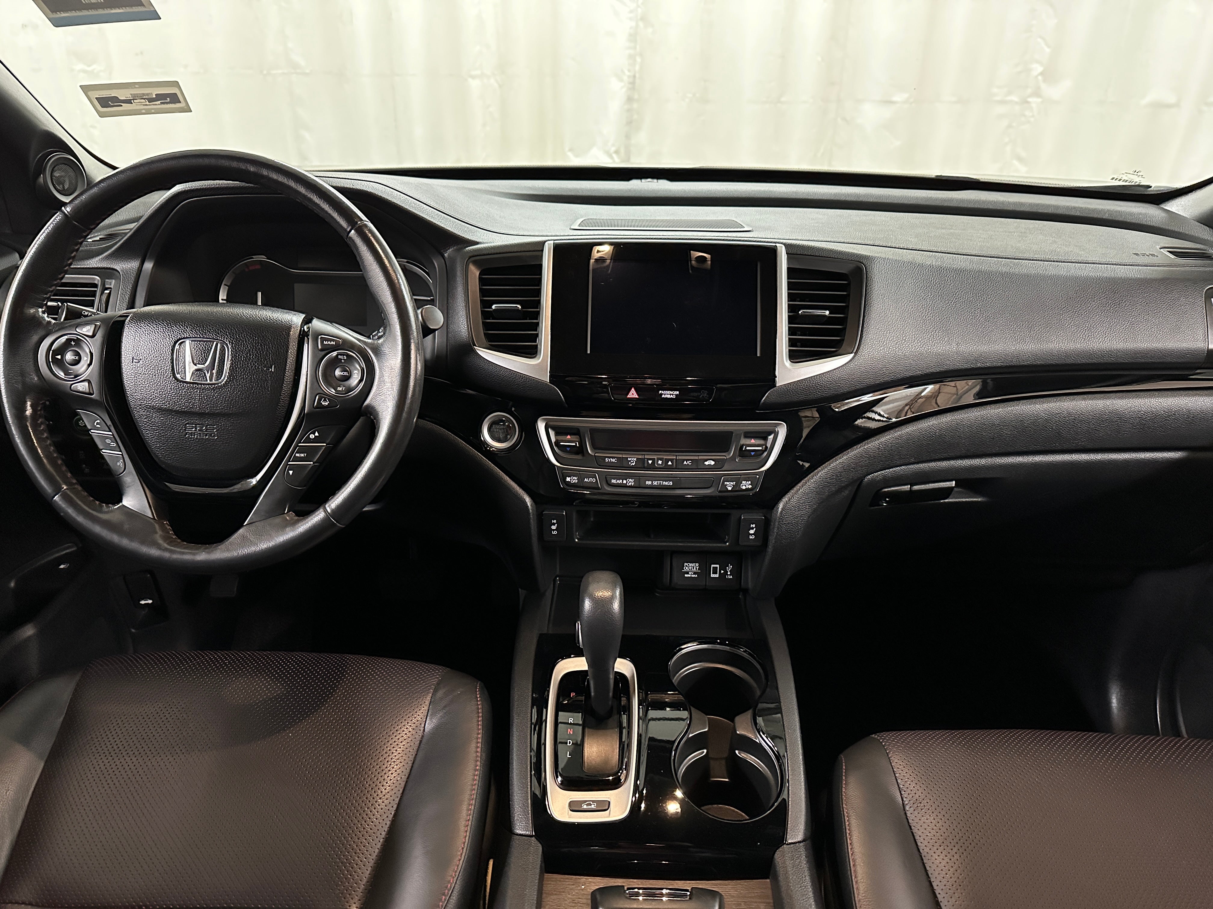 2018 Honda Ridgeline Black Edition 2