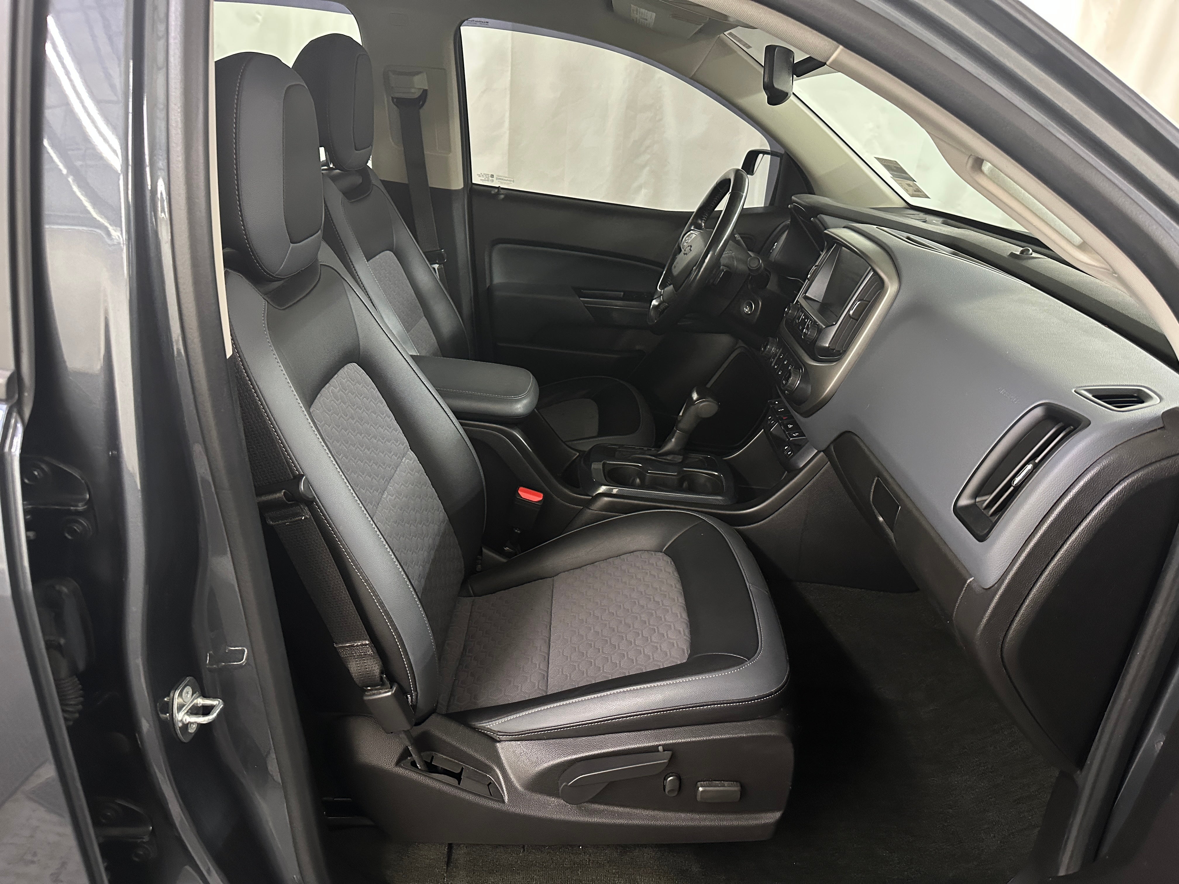 2017 Chevrolet Colorado Z71 2
