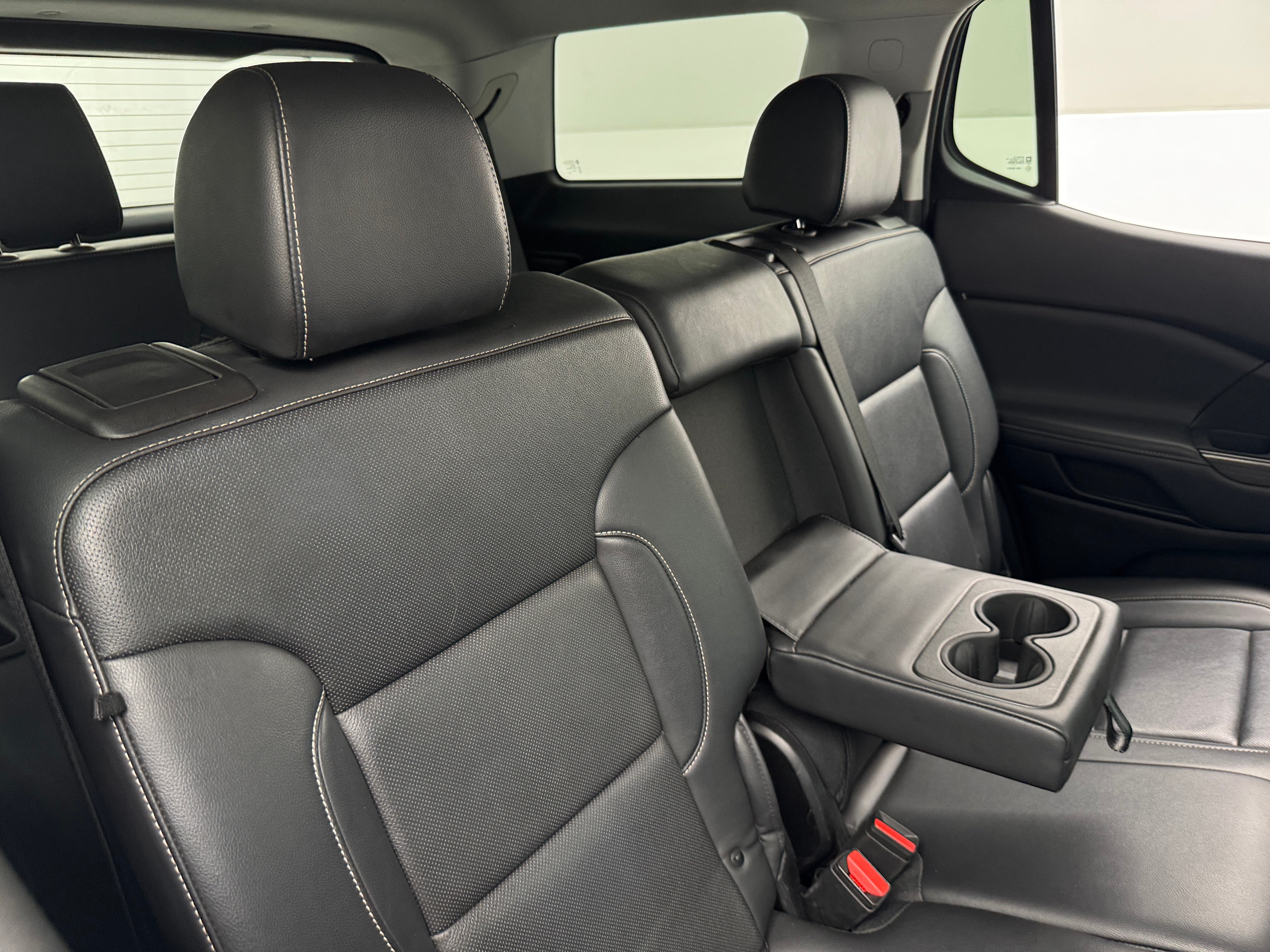 2023 GMC Acadia SLT 5