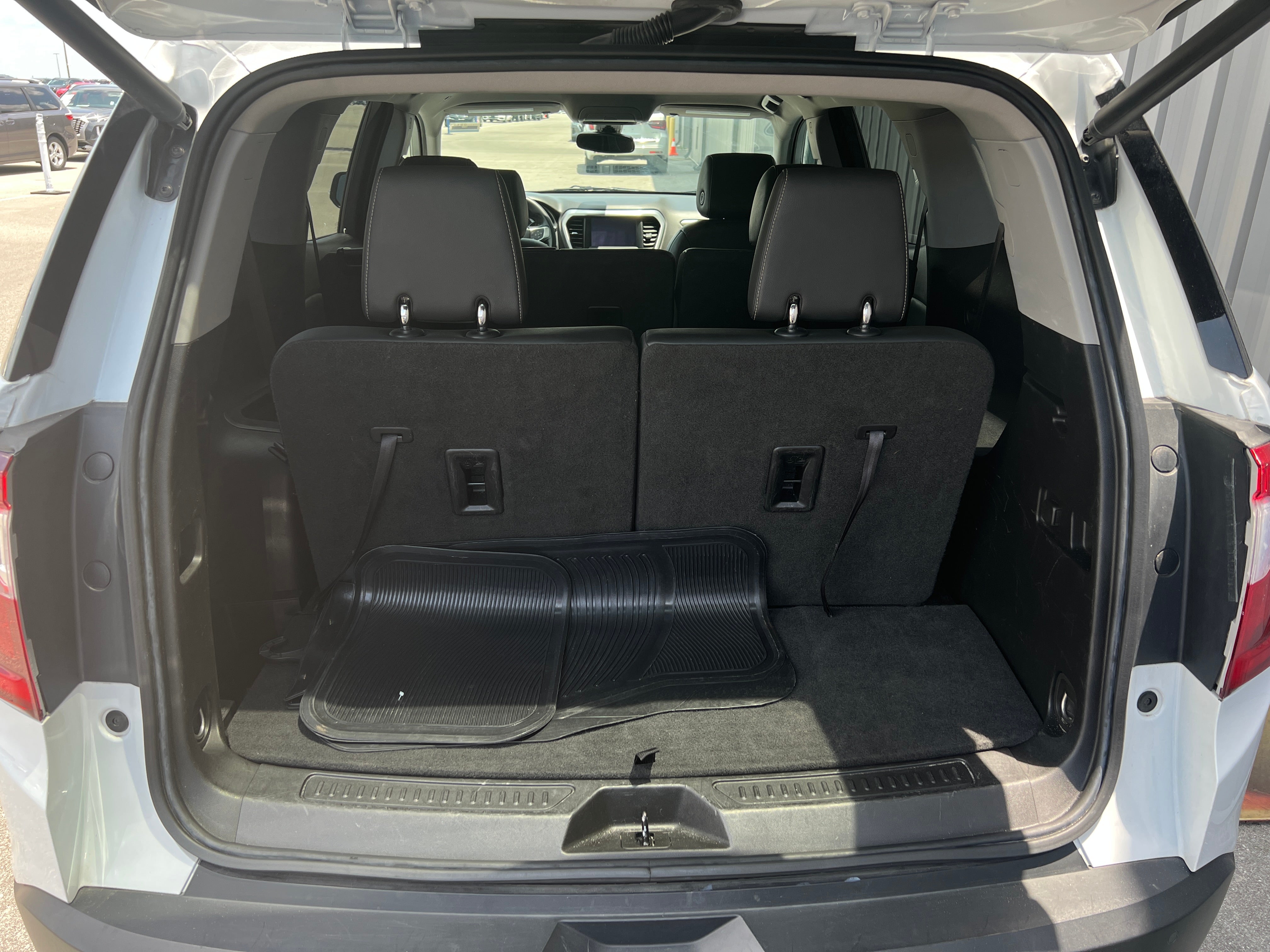 2023 GMC Acadia SLT 6