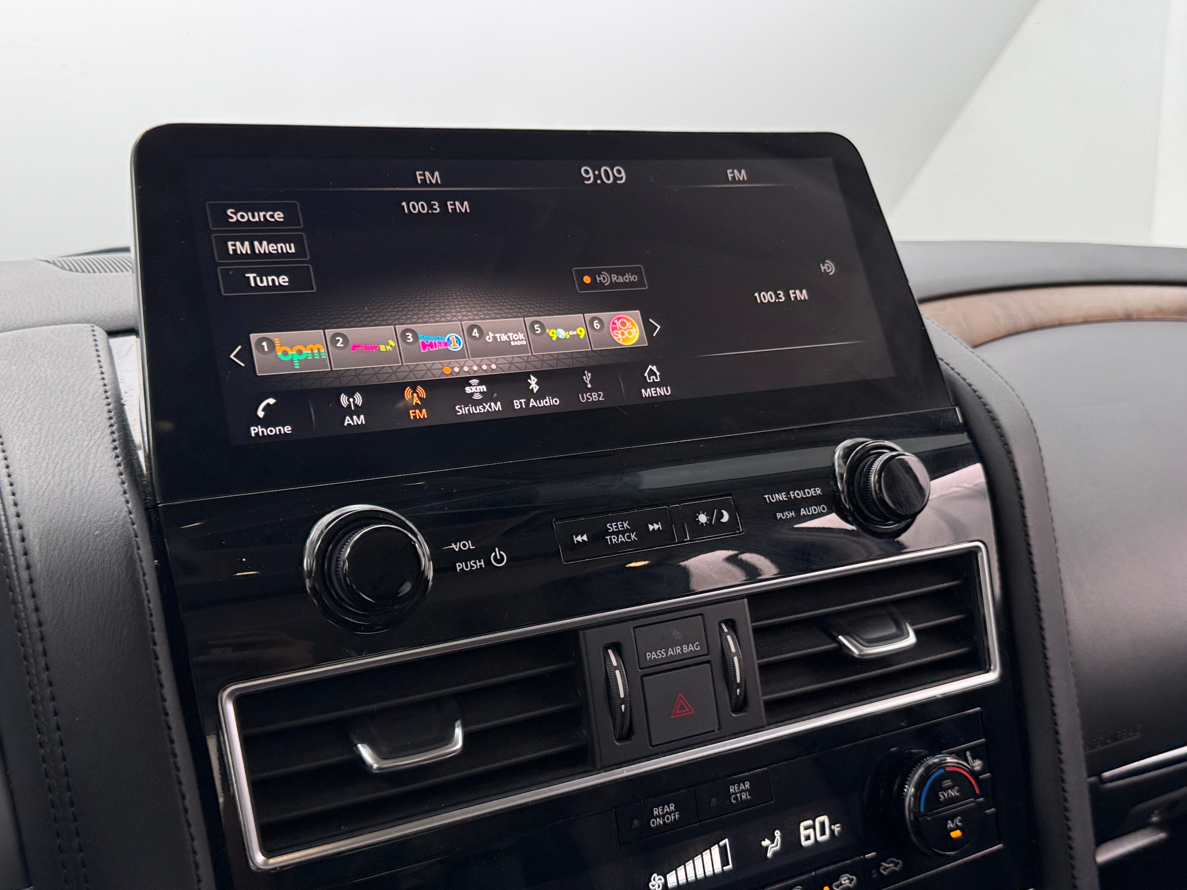 2023 Nissan Armada SL 3