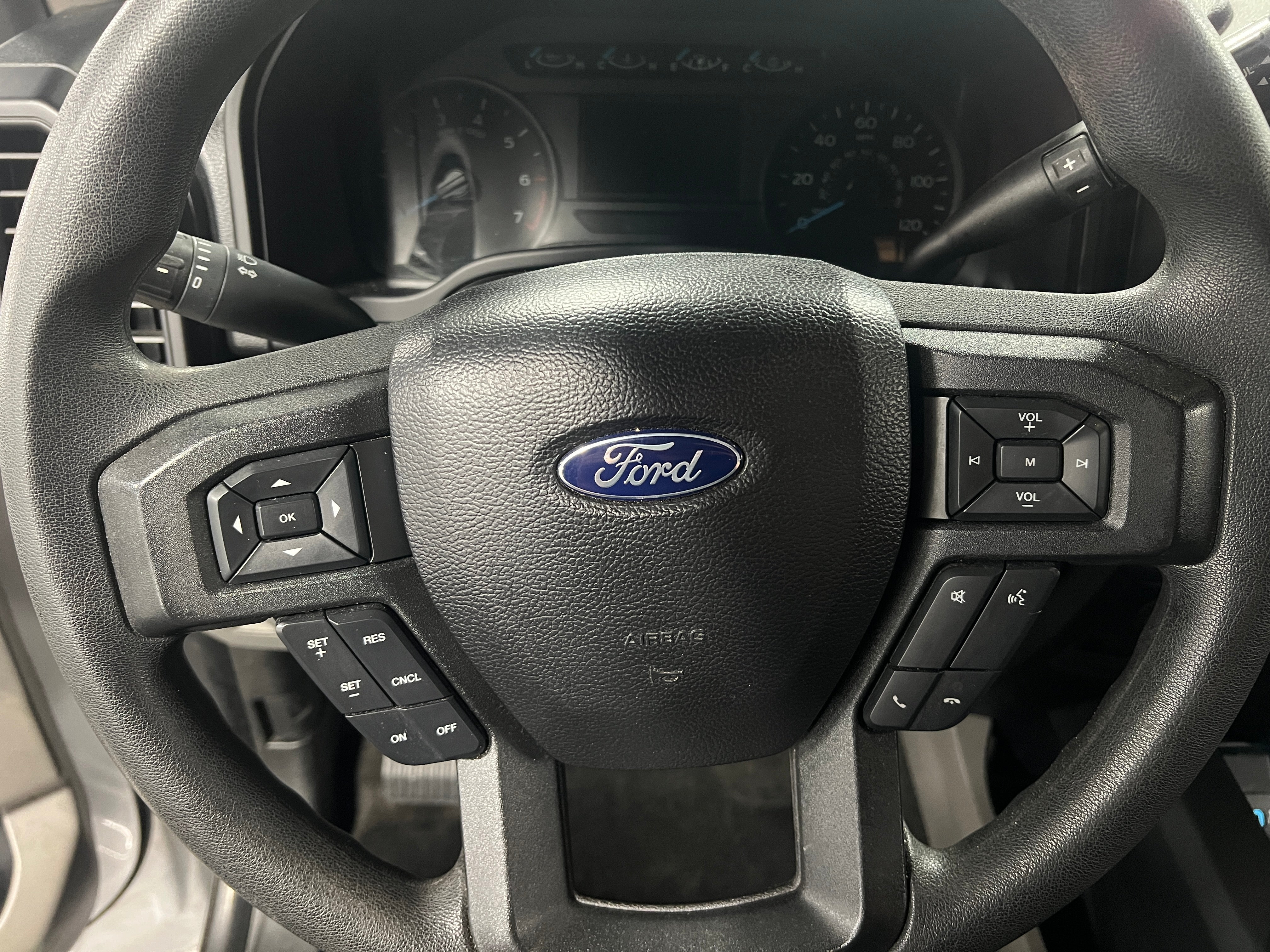 2017 Ford Econoline E-150 5