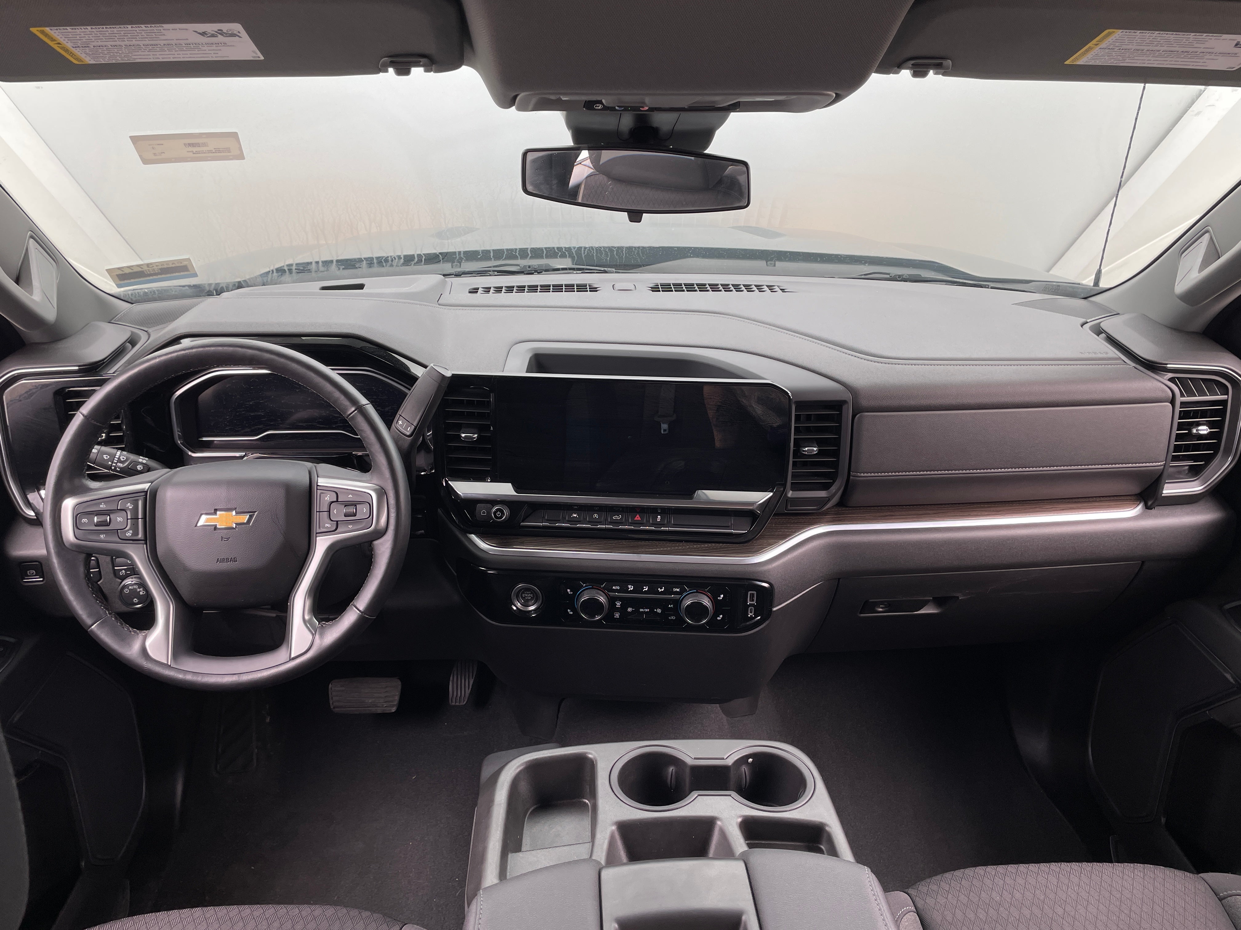 2022 Chevrolet Silverado 1500 LT 3