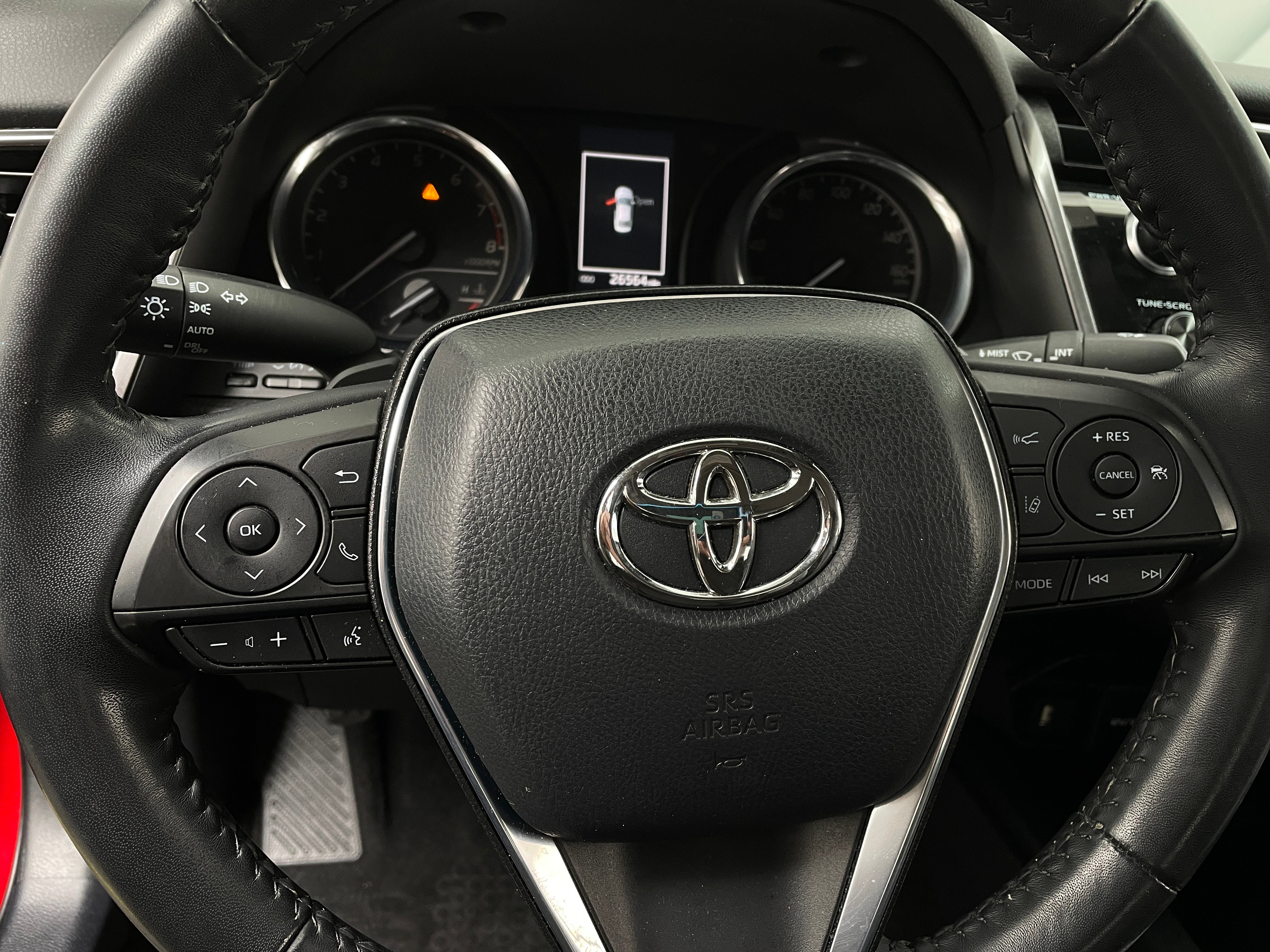 2020 Toyota Camry SE 4
