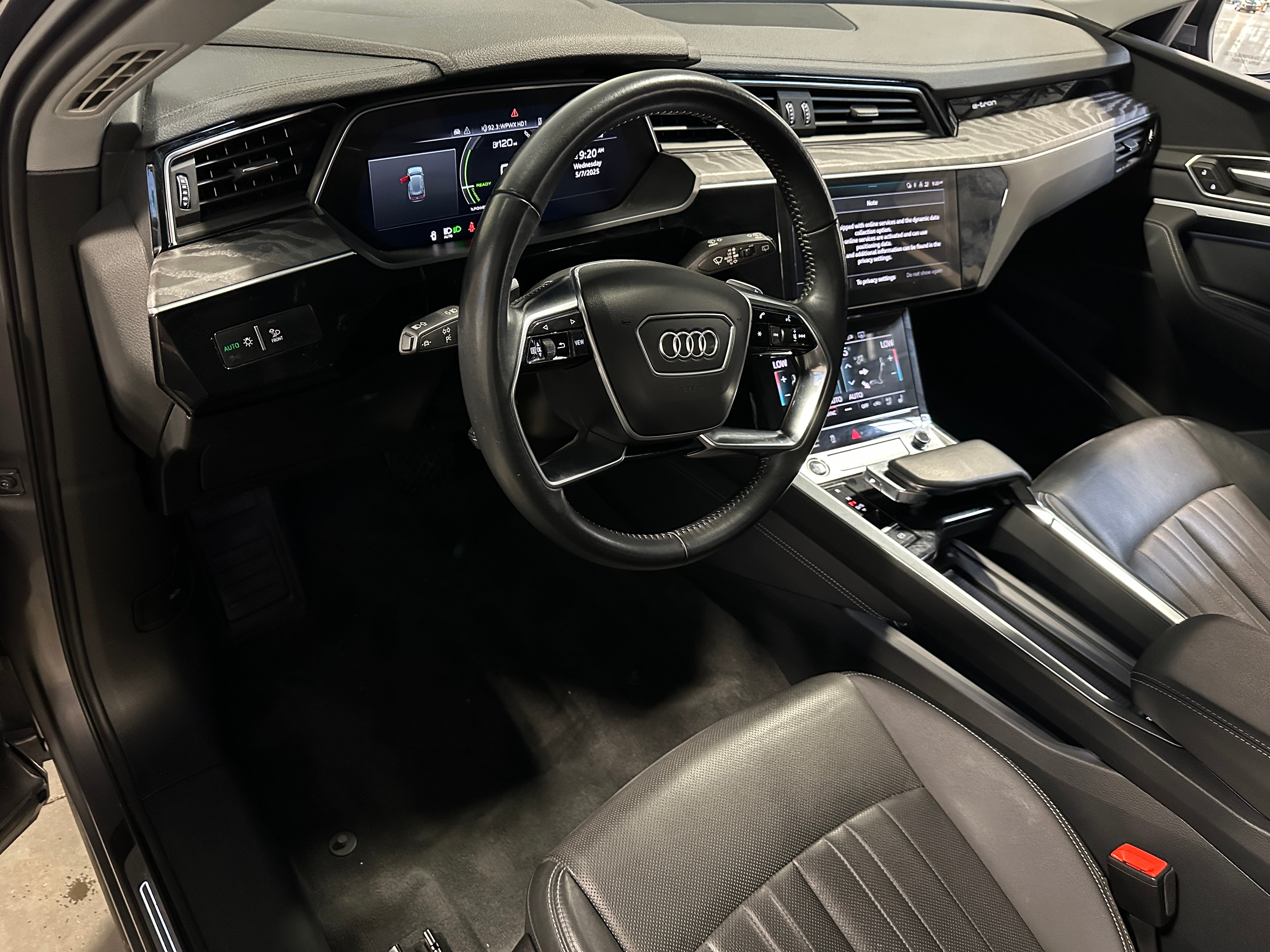 2021 Audi e-tron Premium Plus 2