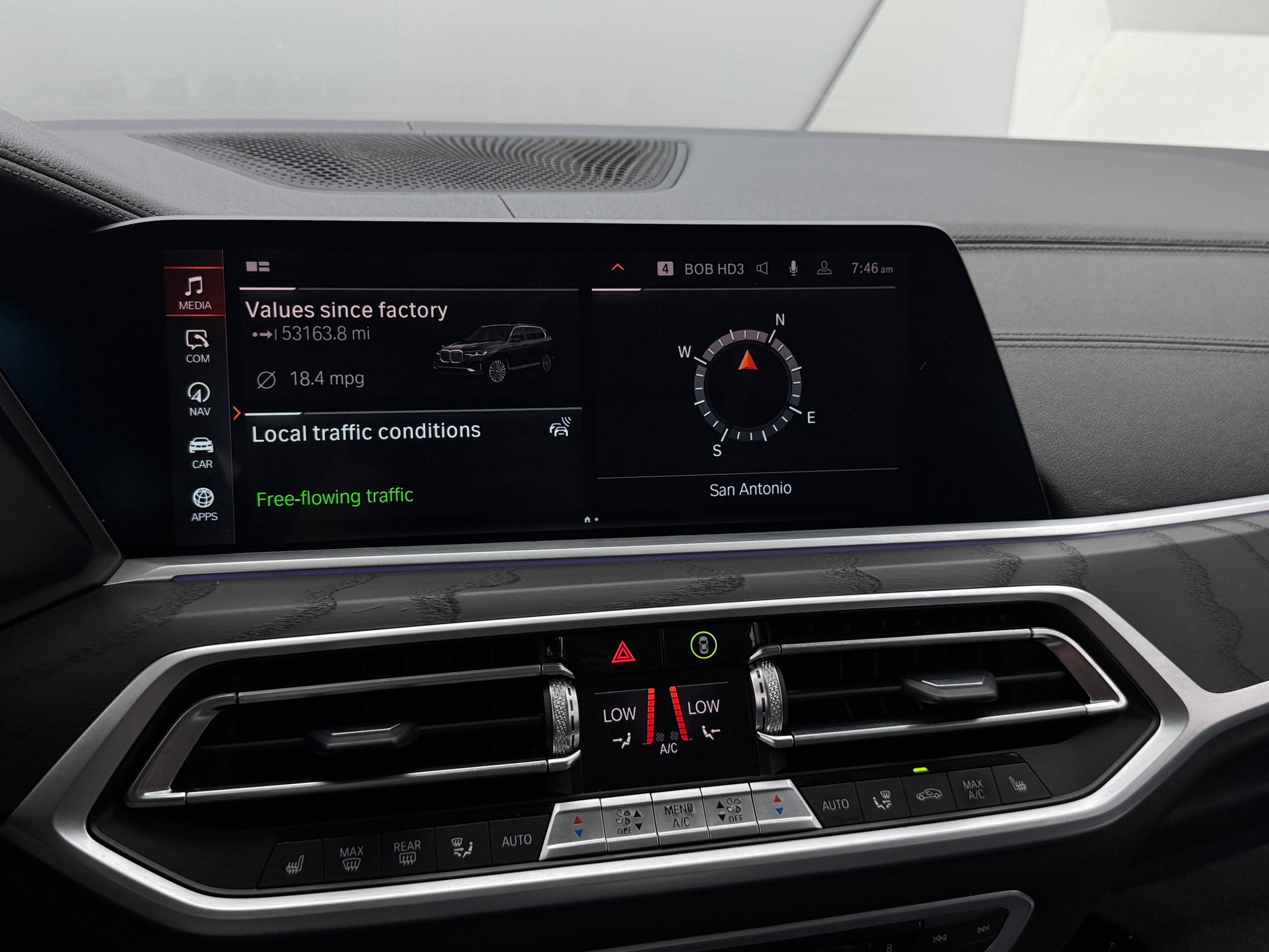 2022 BMW X7 xDrive40i 3