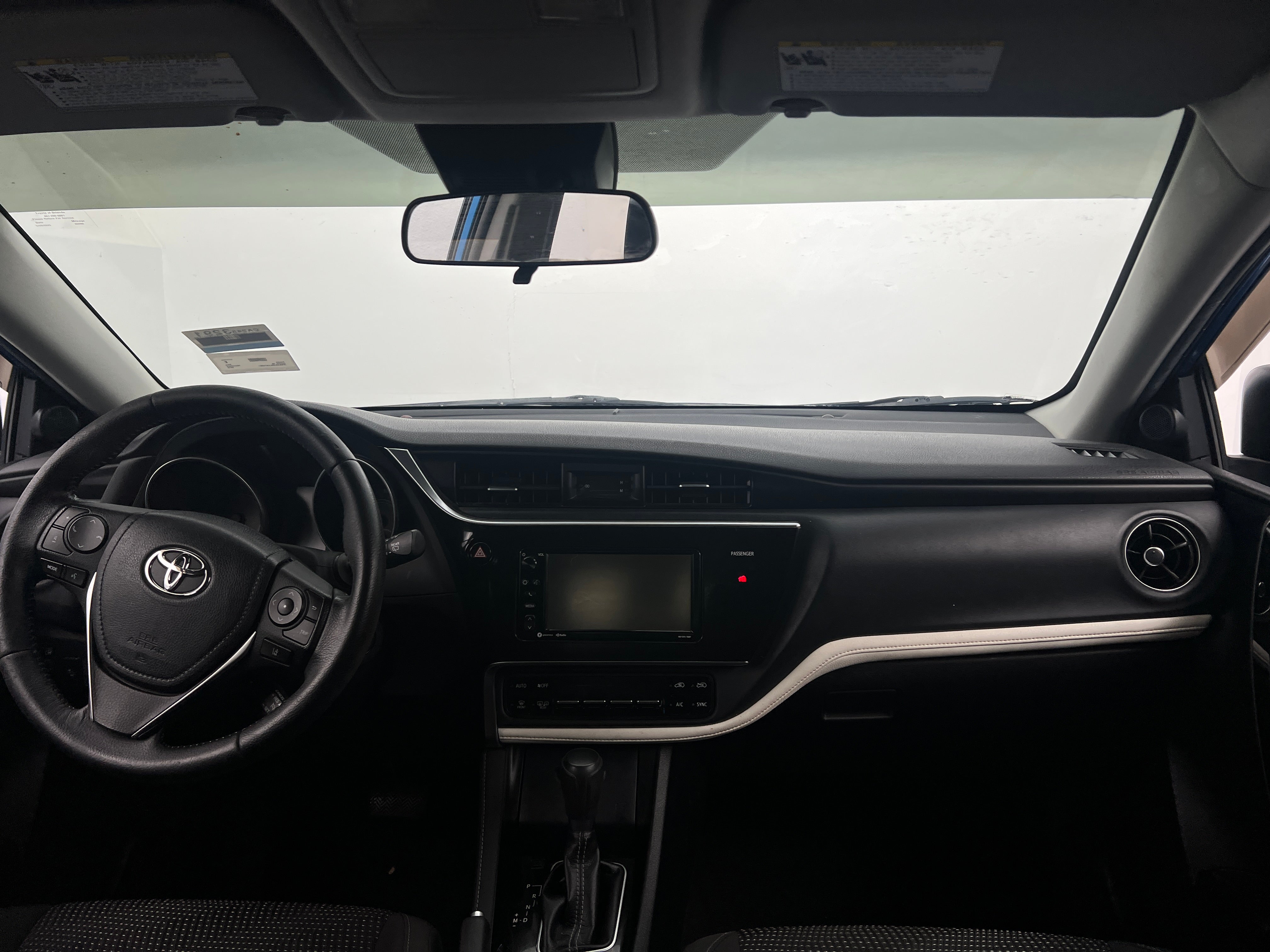 2018 Toyota Corolla iM Base 3