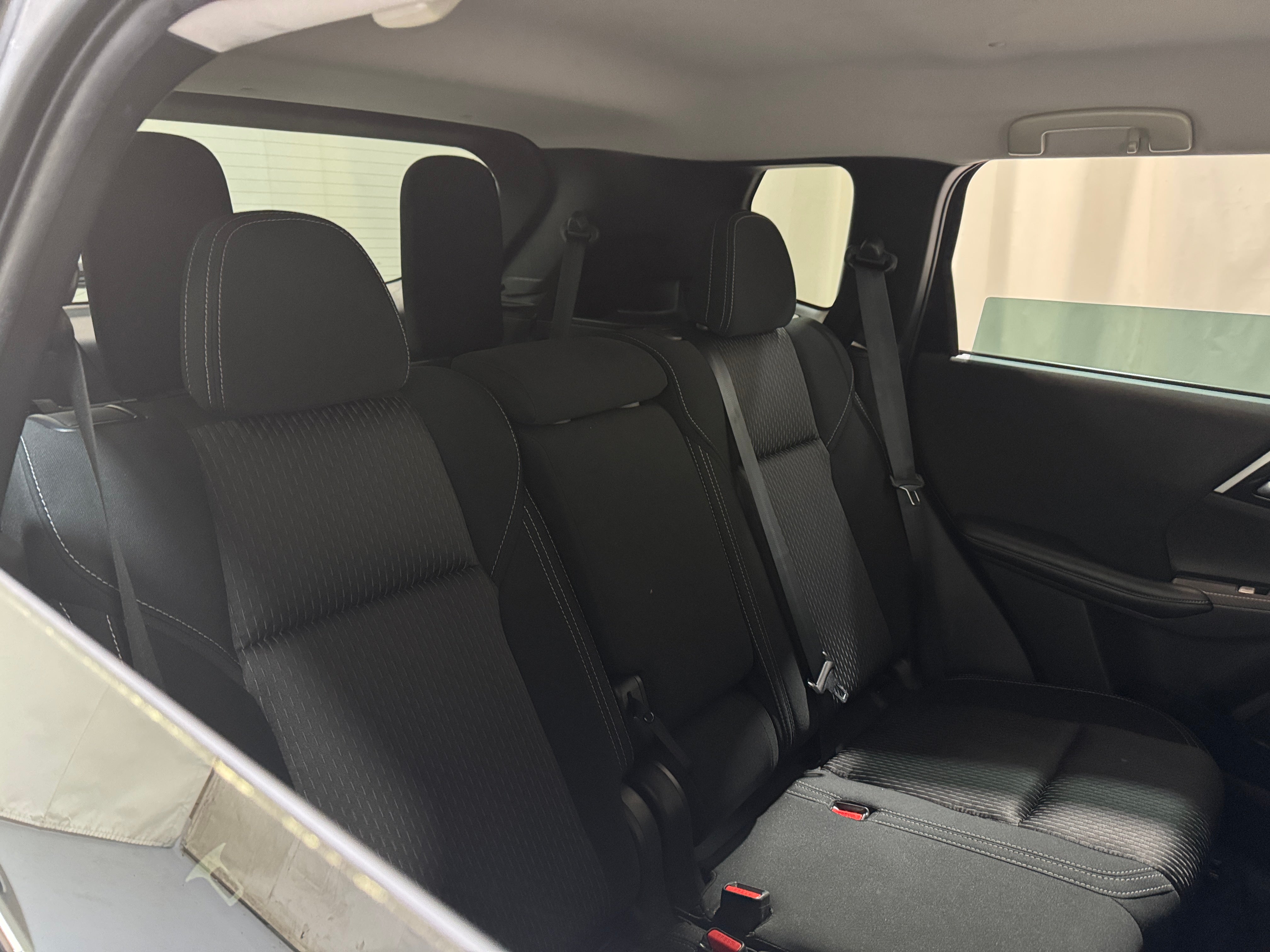 2023 Mitsubishi Outlander ES 6