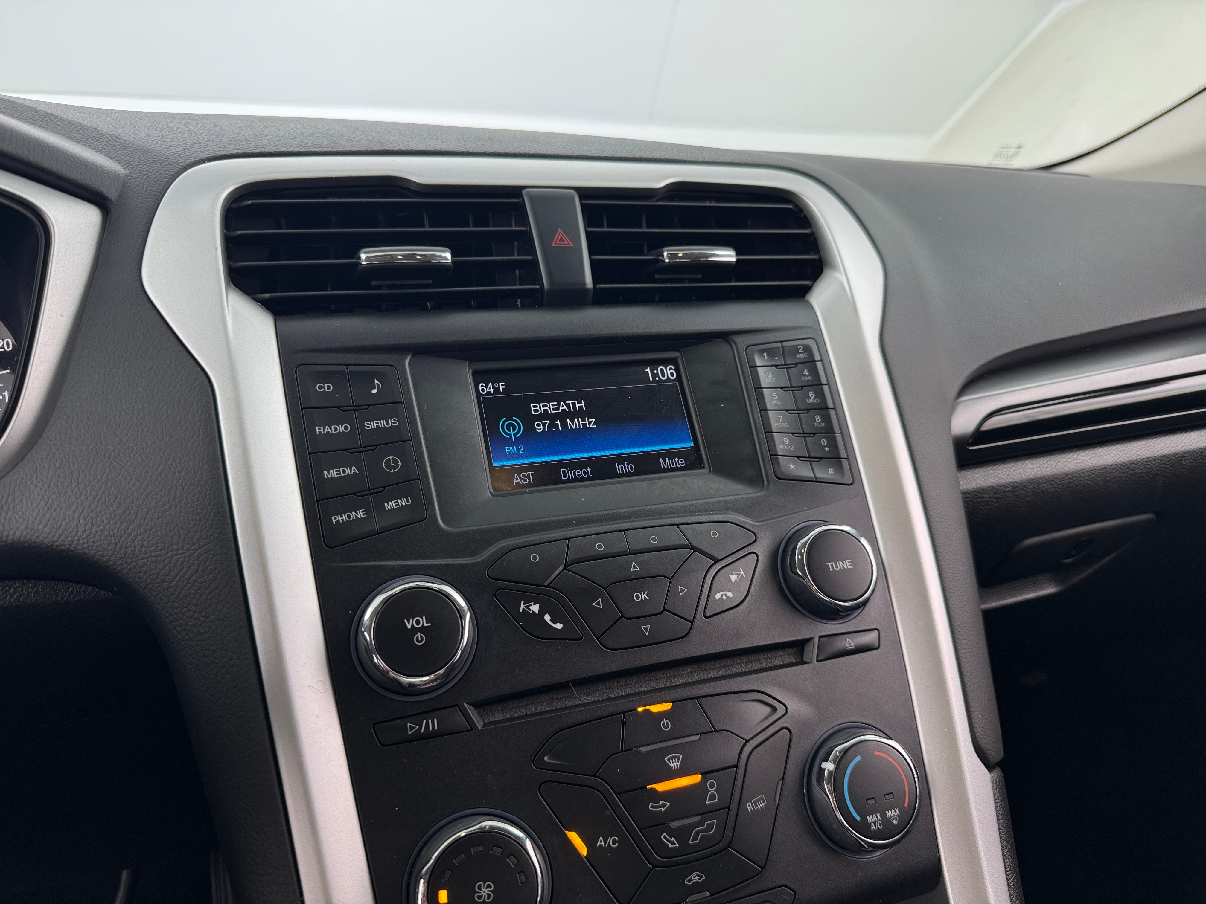 2014 Ford Fusion SE 4