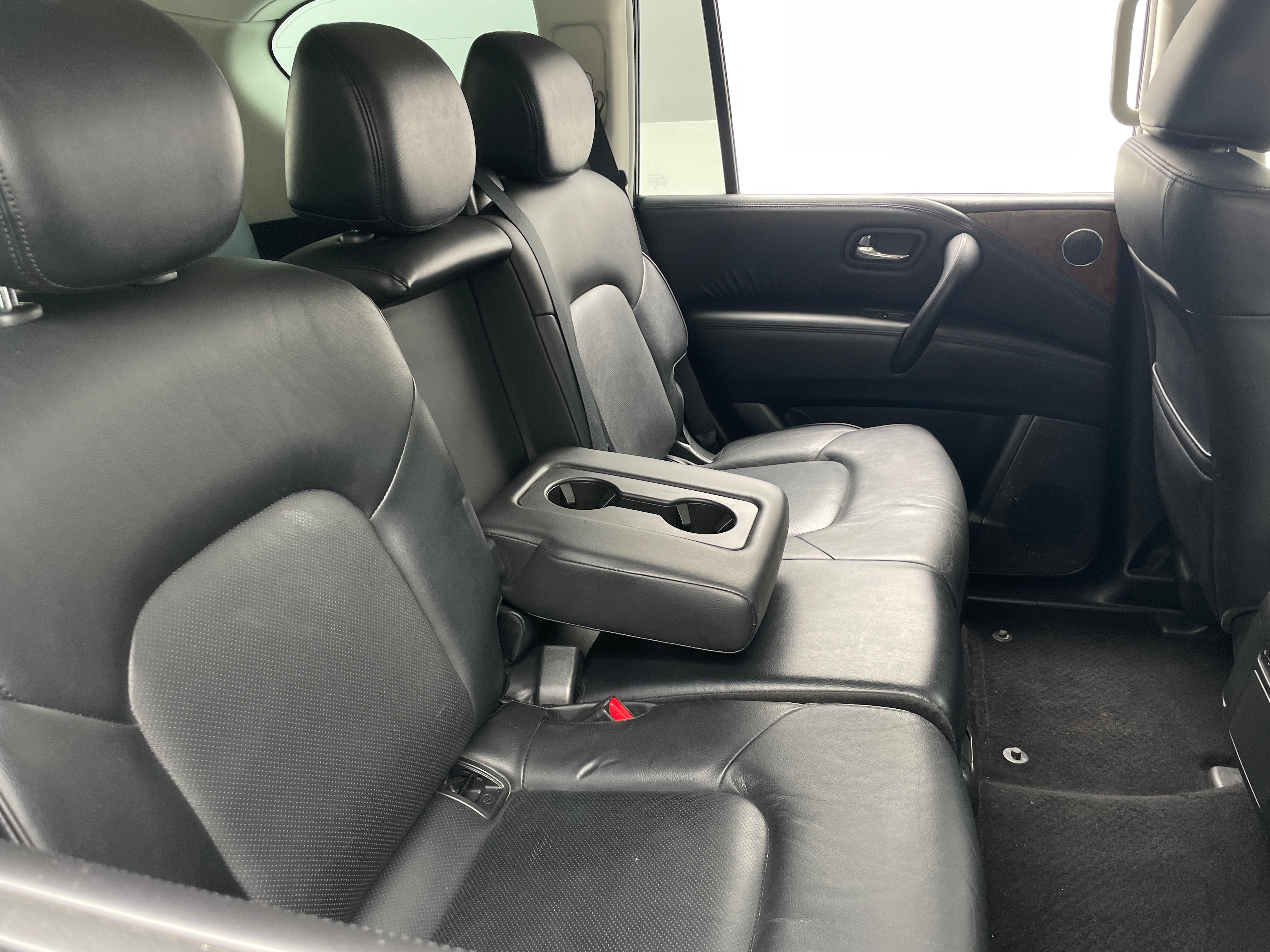 2023 Nissan Armada SL 5