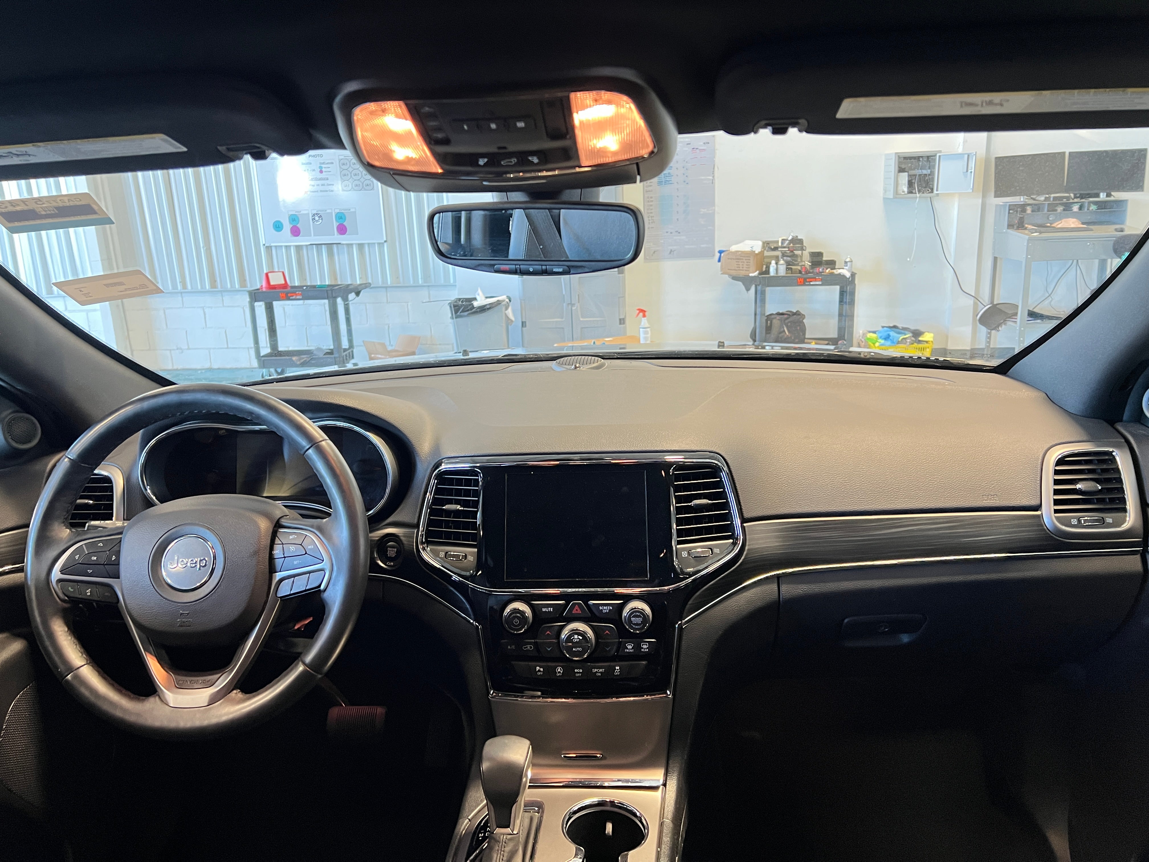 2019 Jeep Grand Cherokee Limited Edition 2
