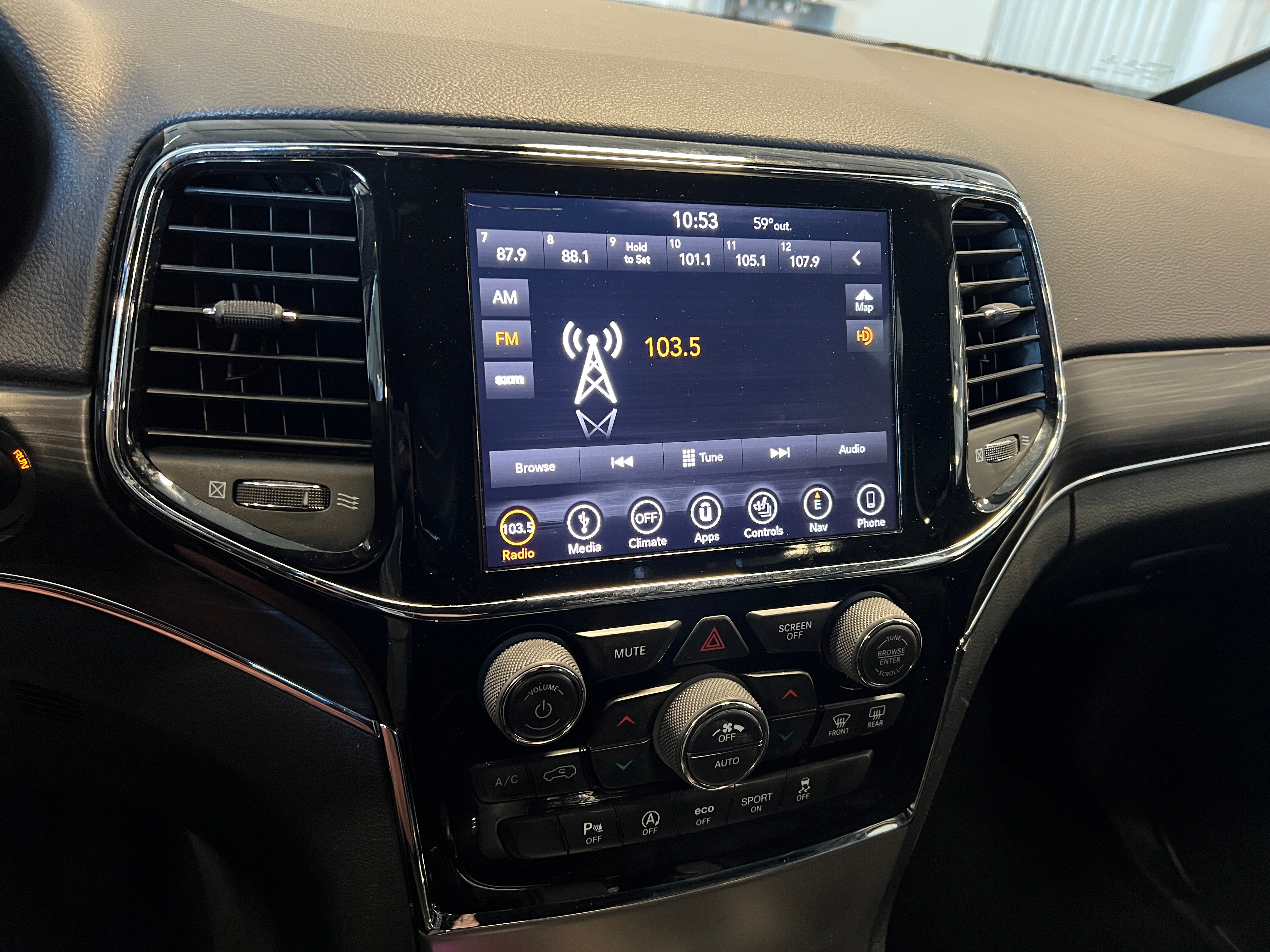 2019 Jeep Grand Cherokee Limited Edition 3