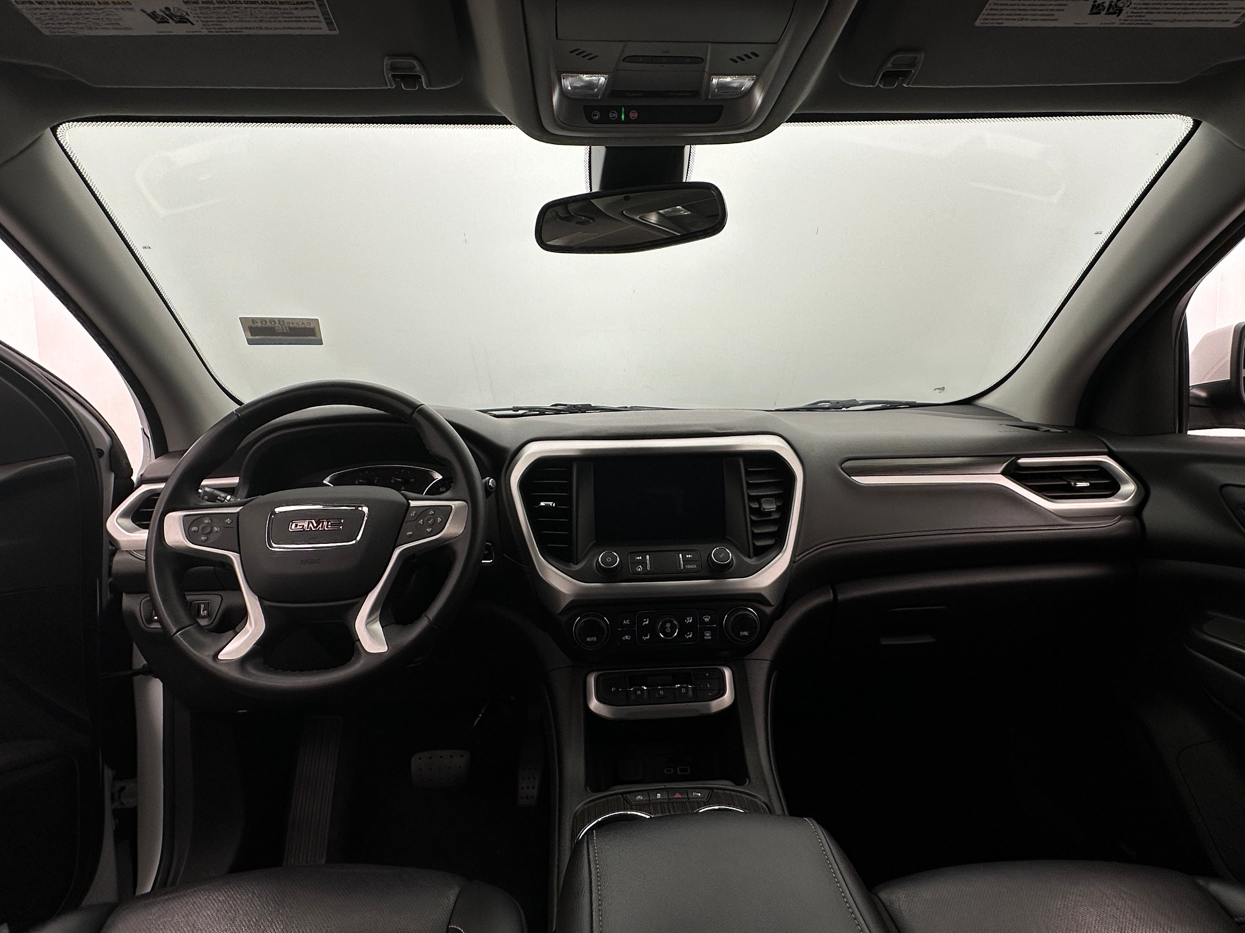 2023 GMC Acadia SLT 2