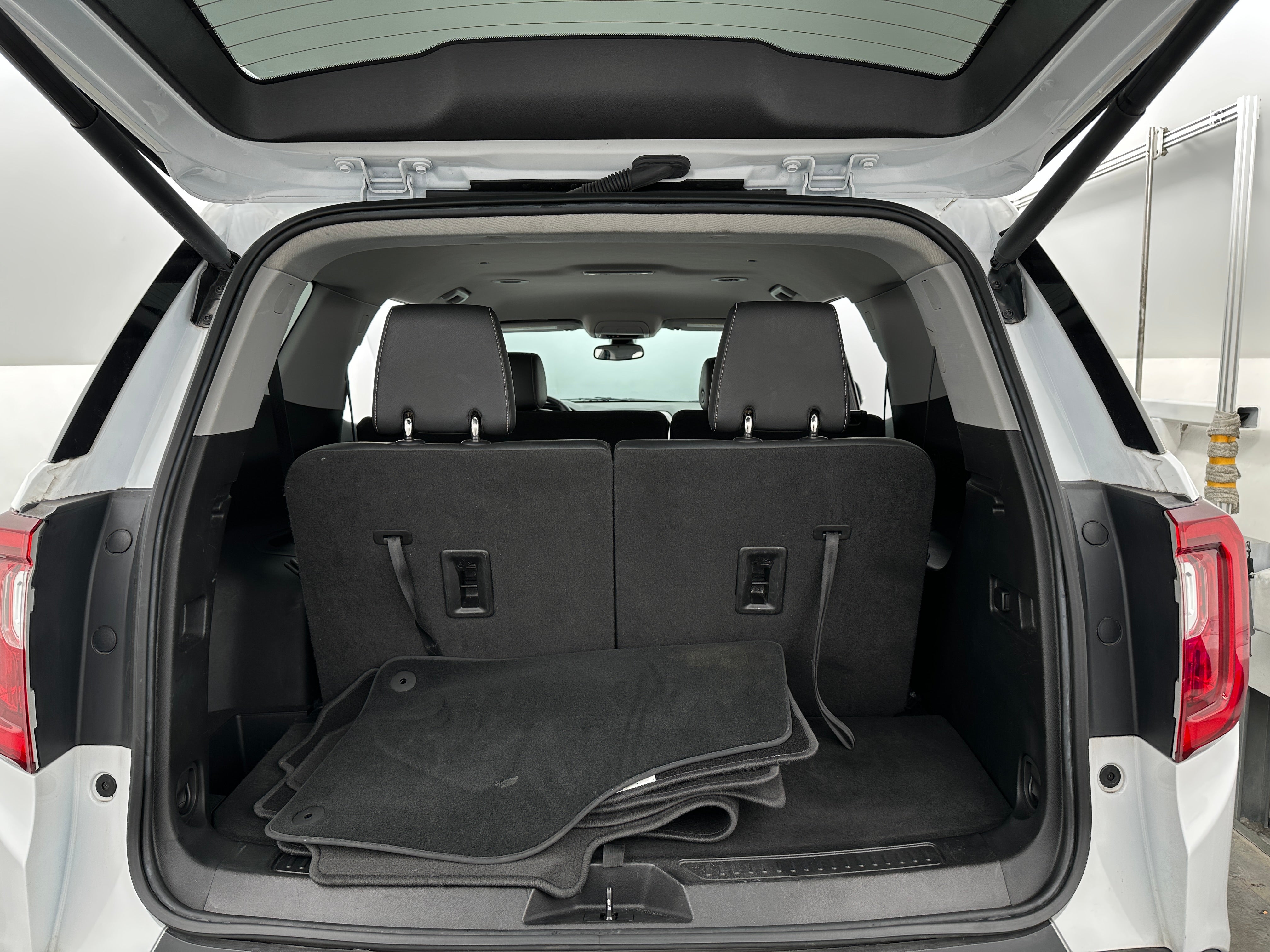 2023 GMC Acadia SLT 6