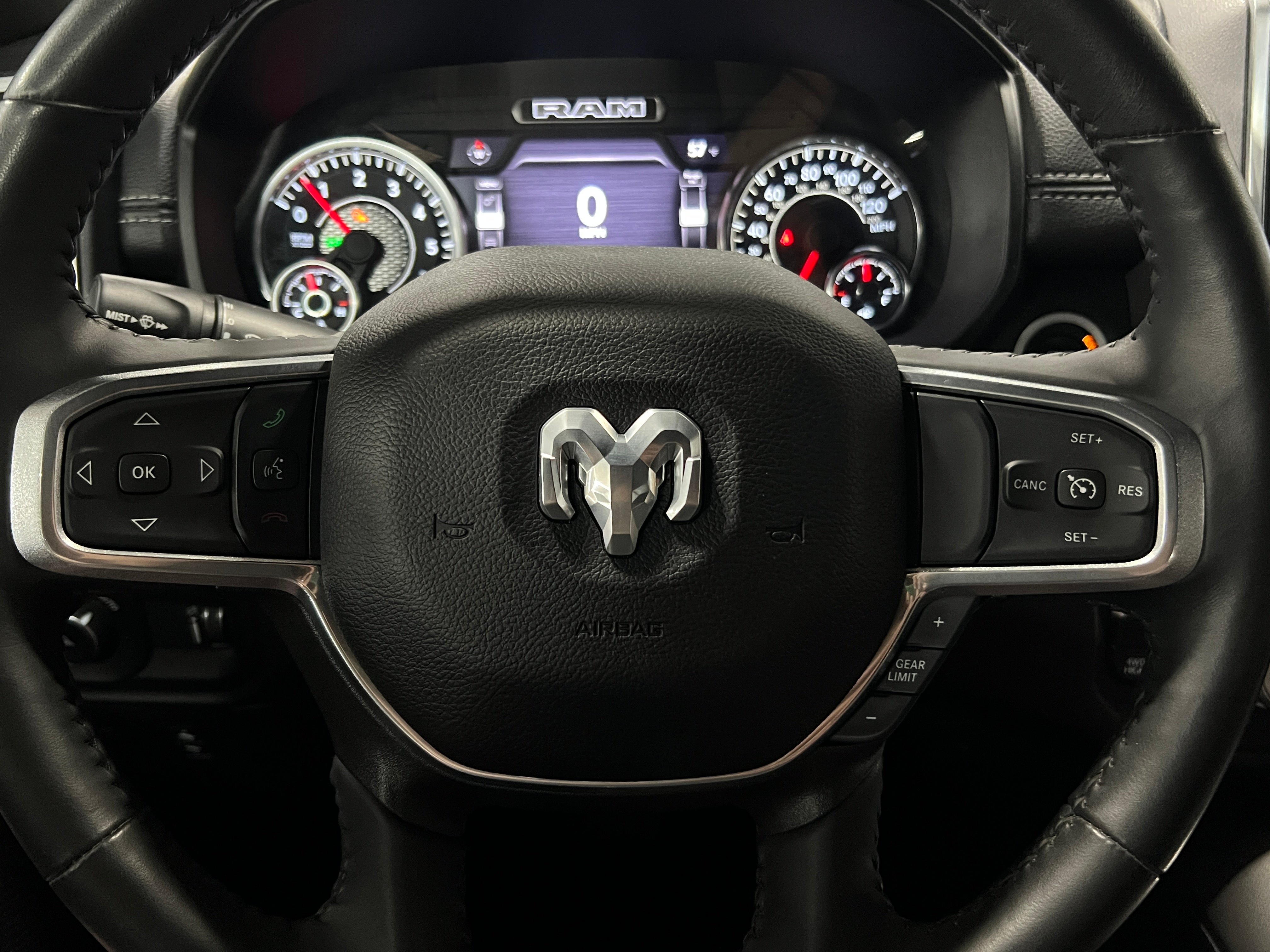 2023 RAM 1500 Laramie 4