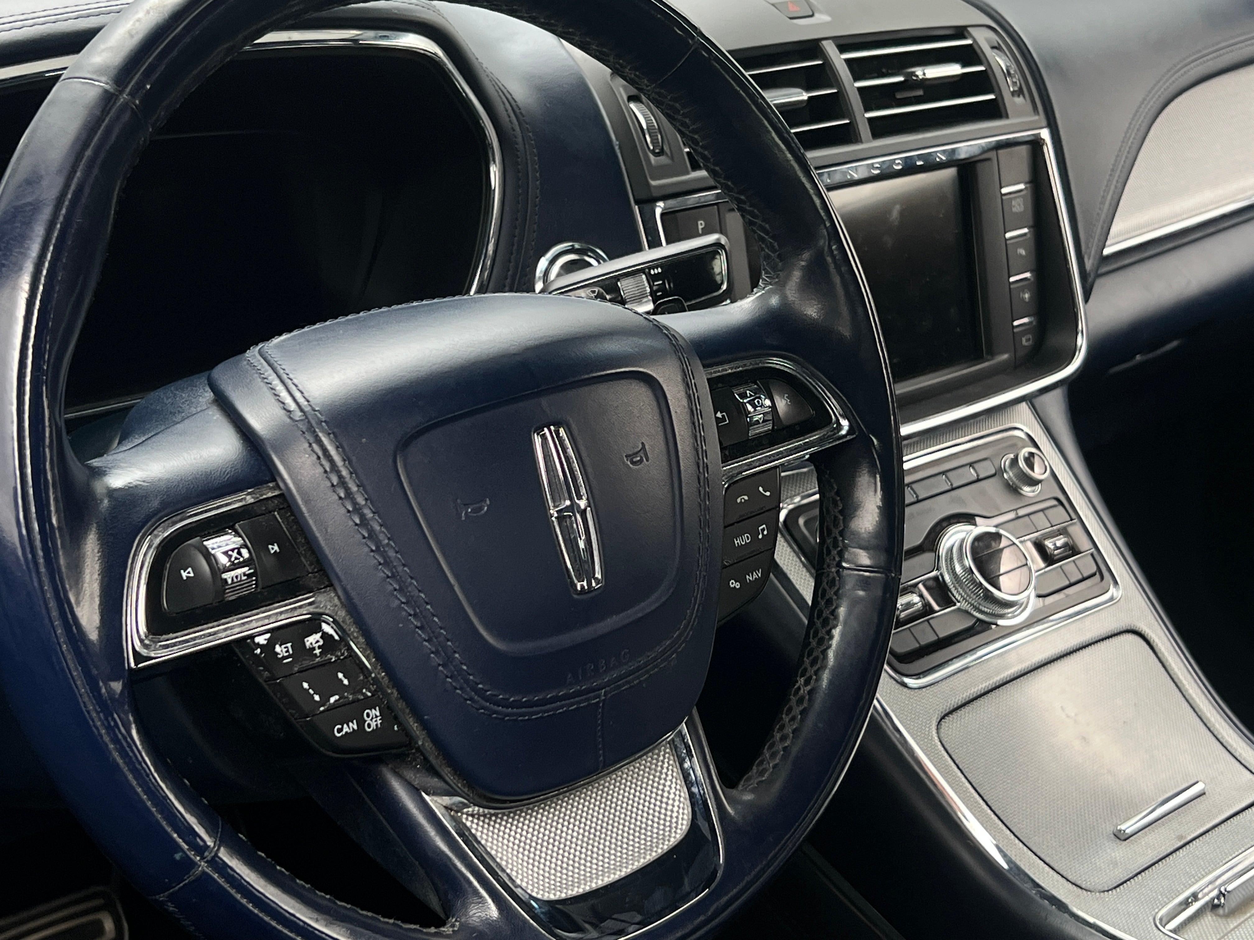 2018 Lincoln Continental Black Label 4