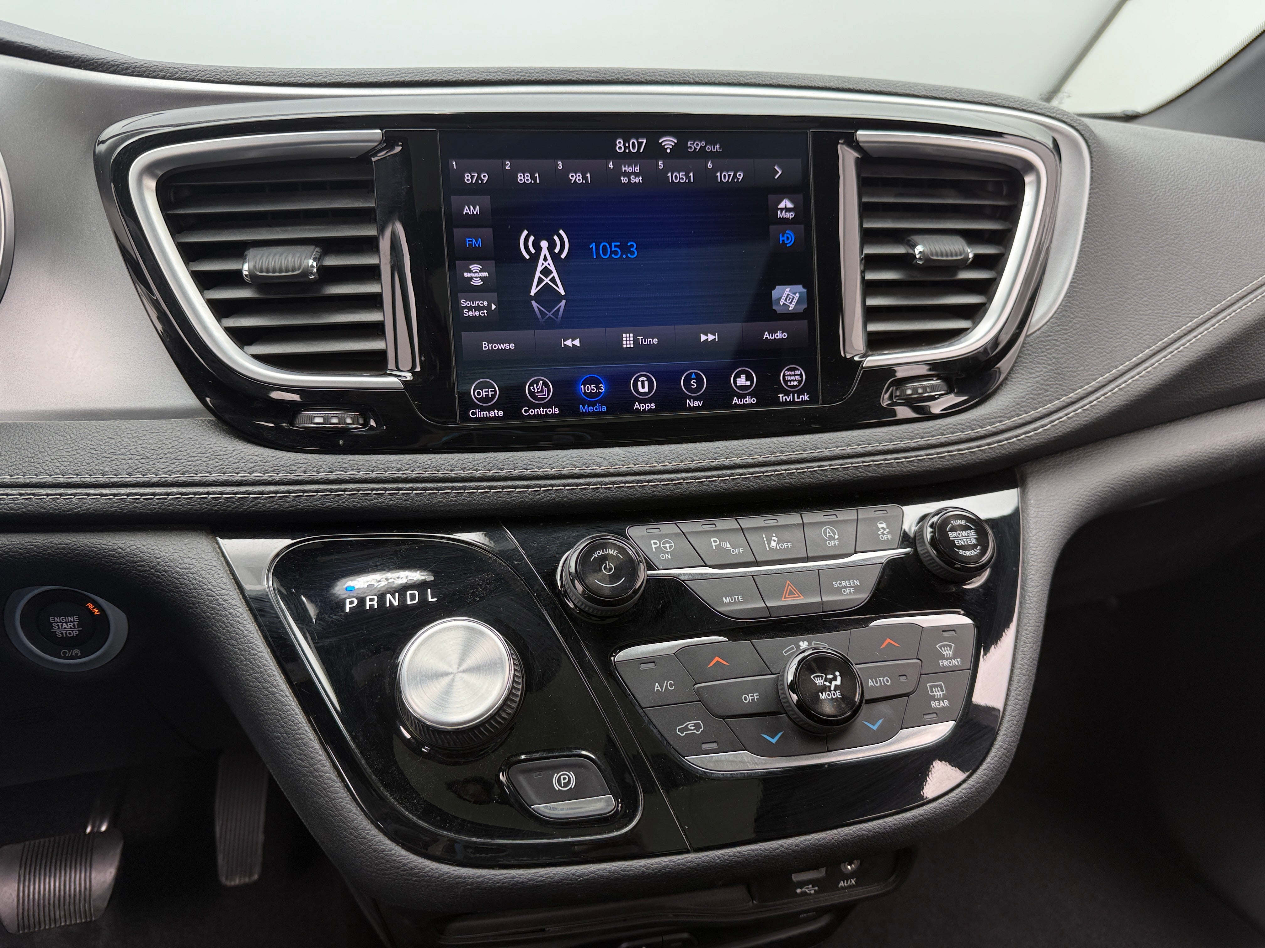 2019 Chrysler Pacifica Limited 3
