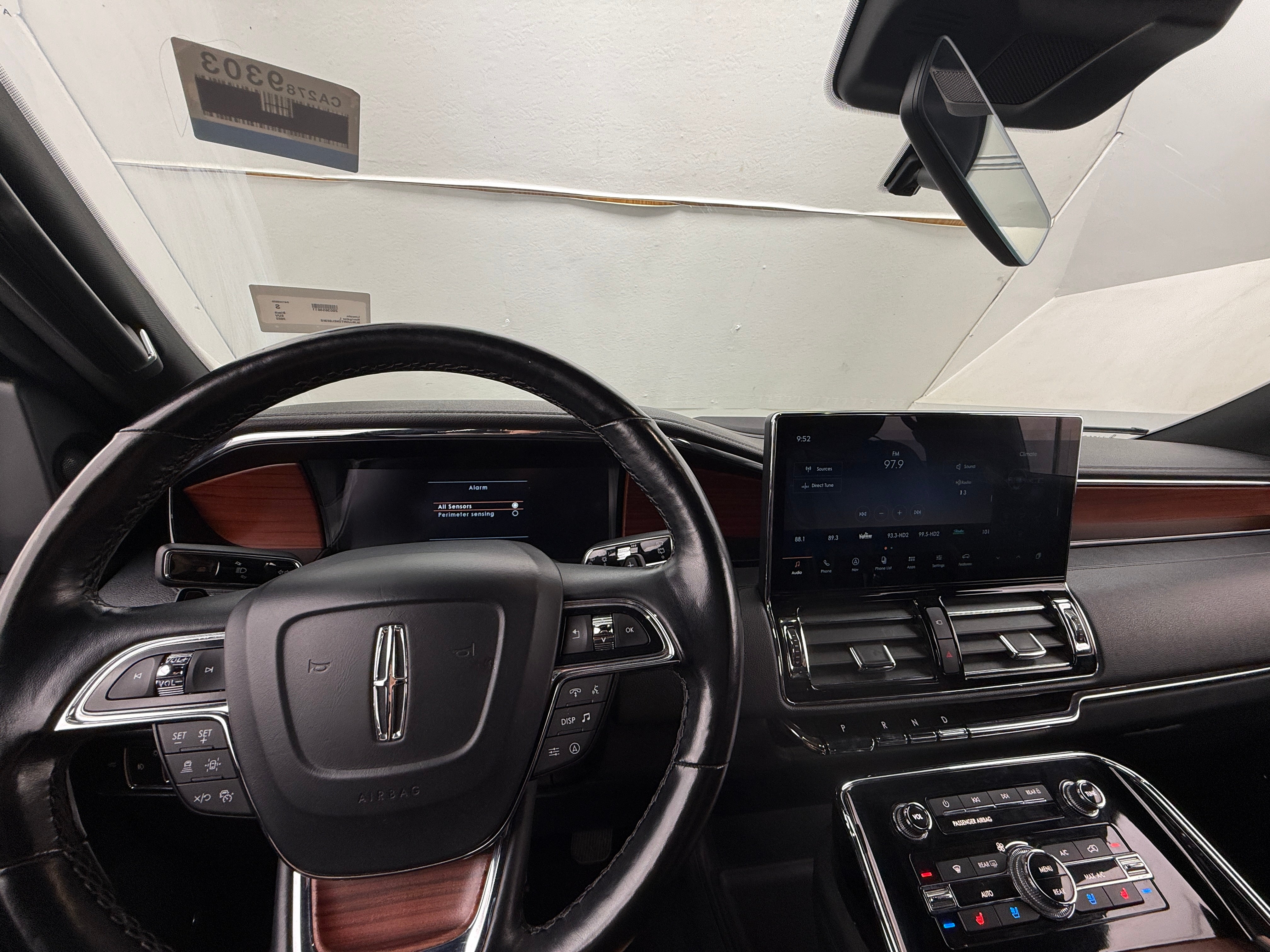 2022 Lincoln Navigator L Standard 2