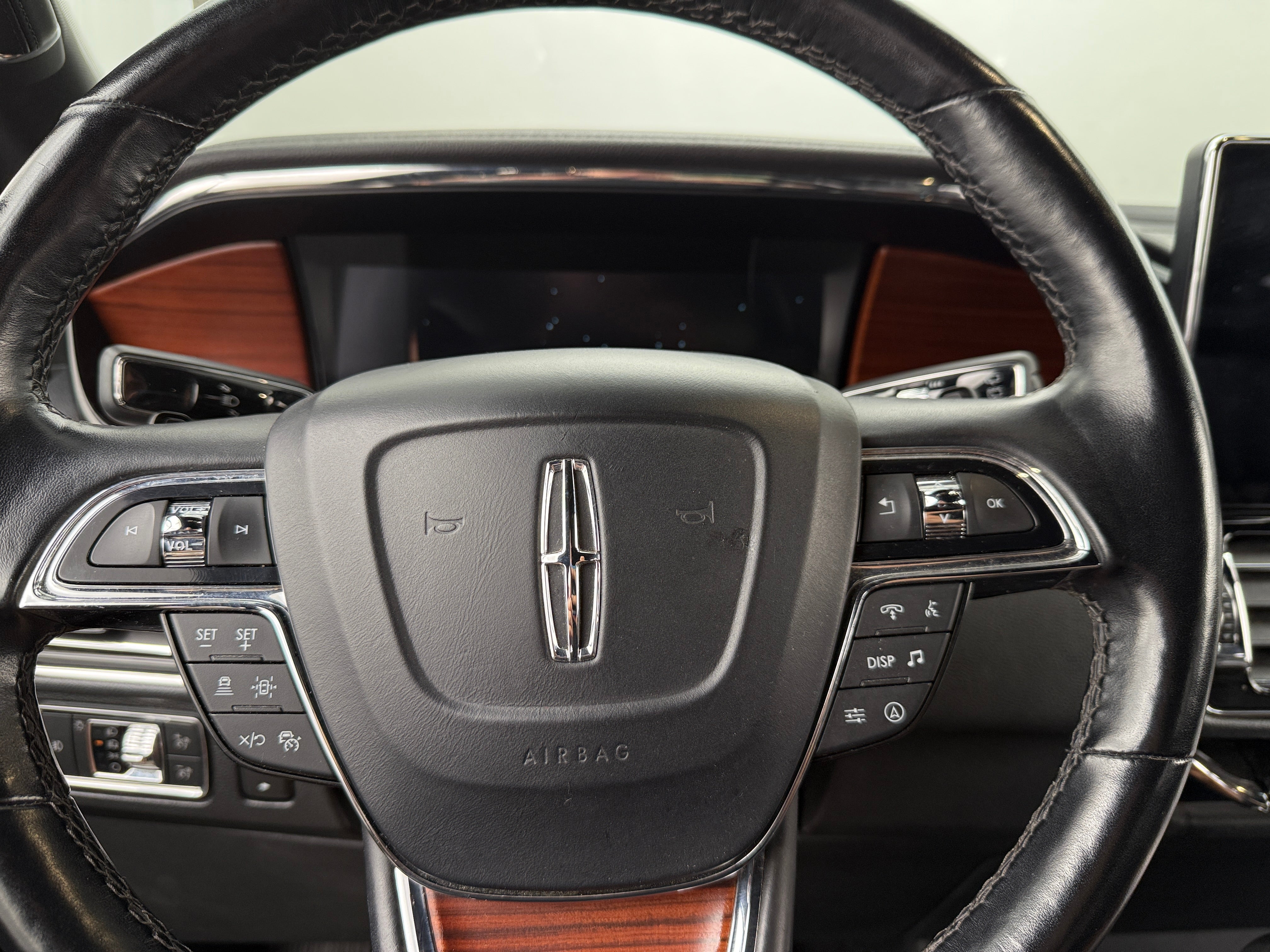 2022 Lincoln Navigator L Standard 4