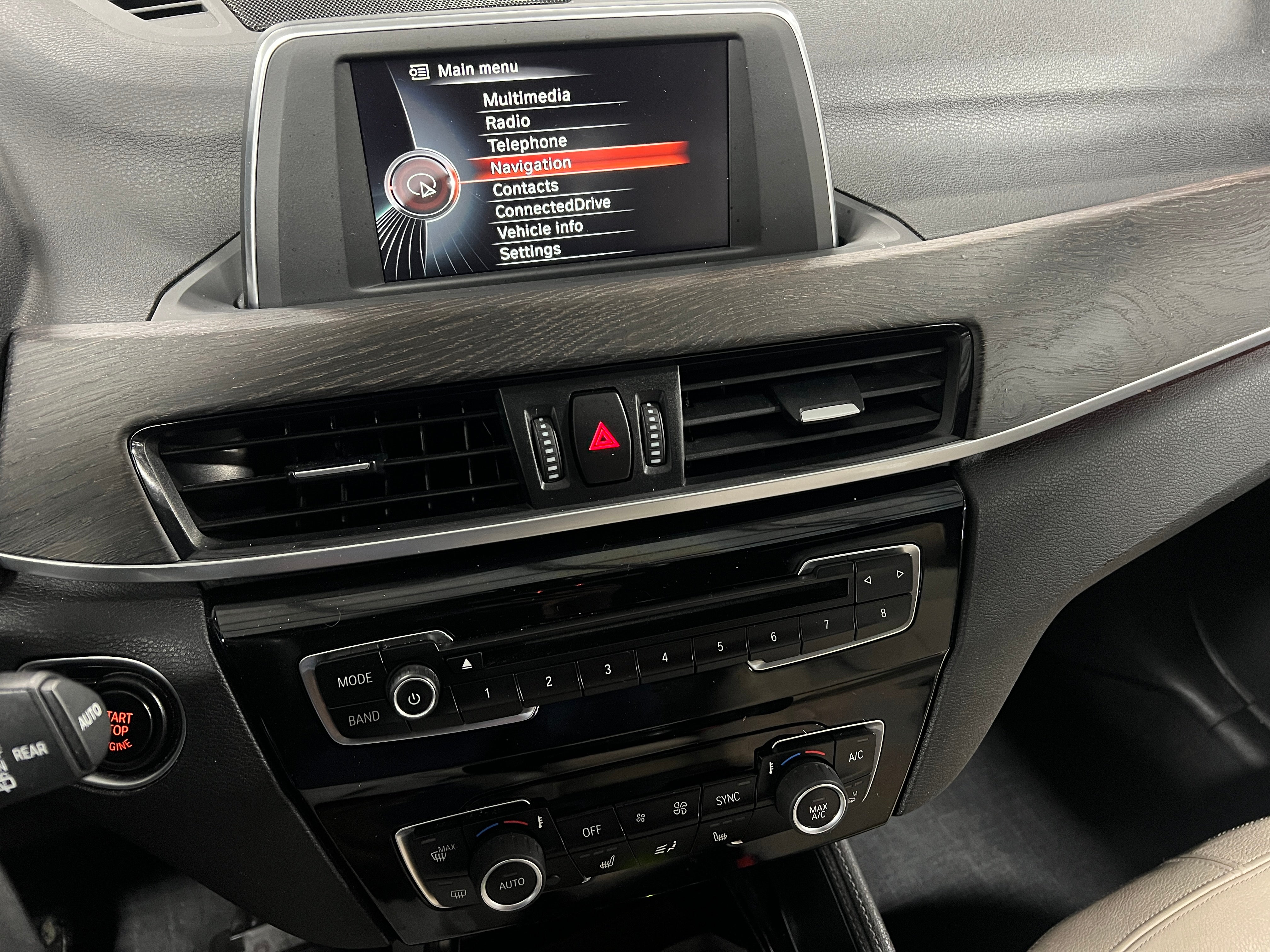 2016 BMW X1 xDrive28i 3