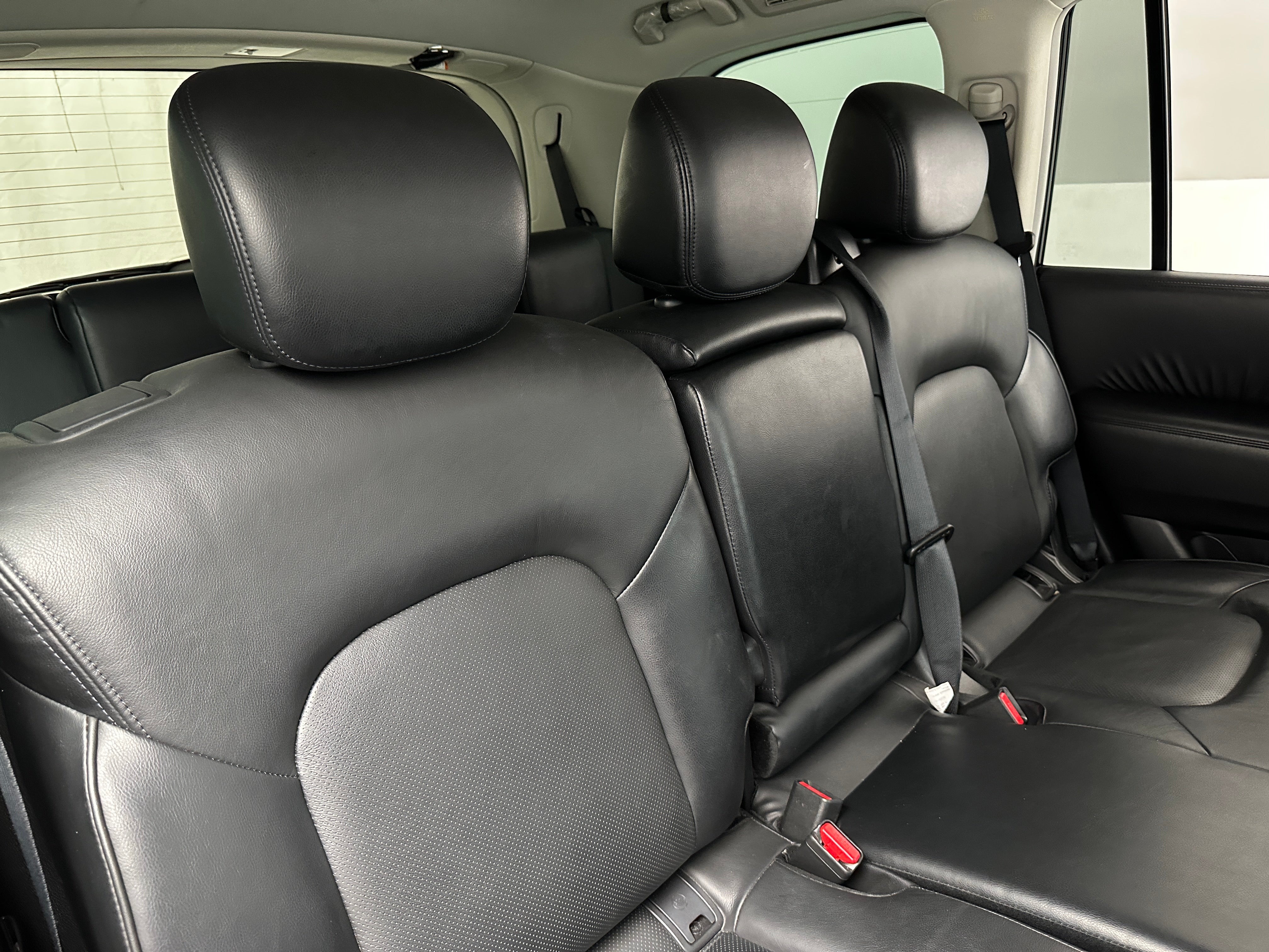 2023 Nissan Armada SL 5