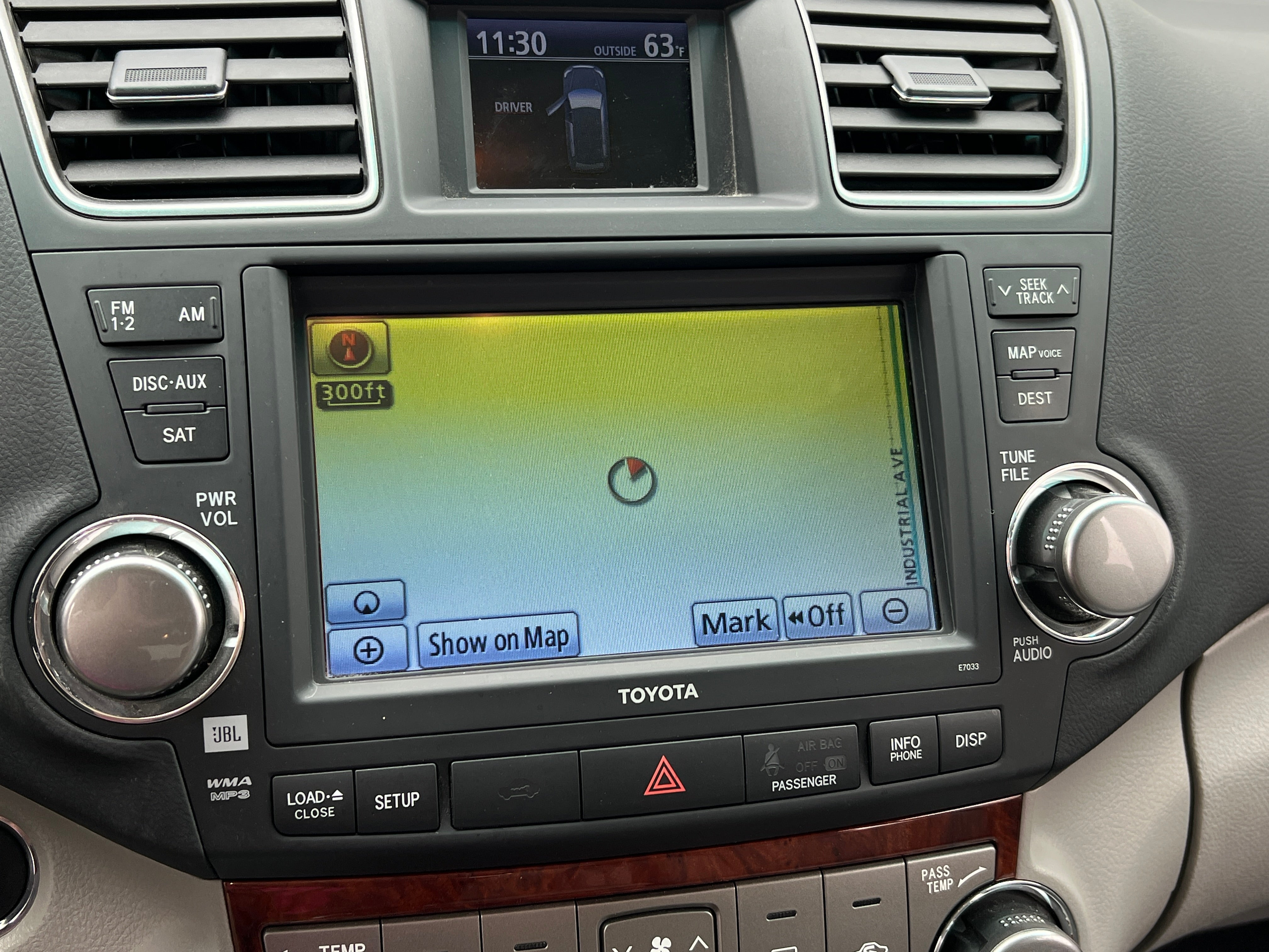 2011 Toyota Highlander Limited 3