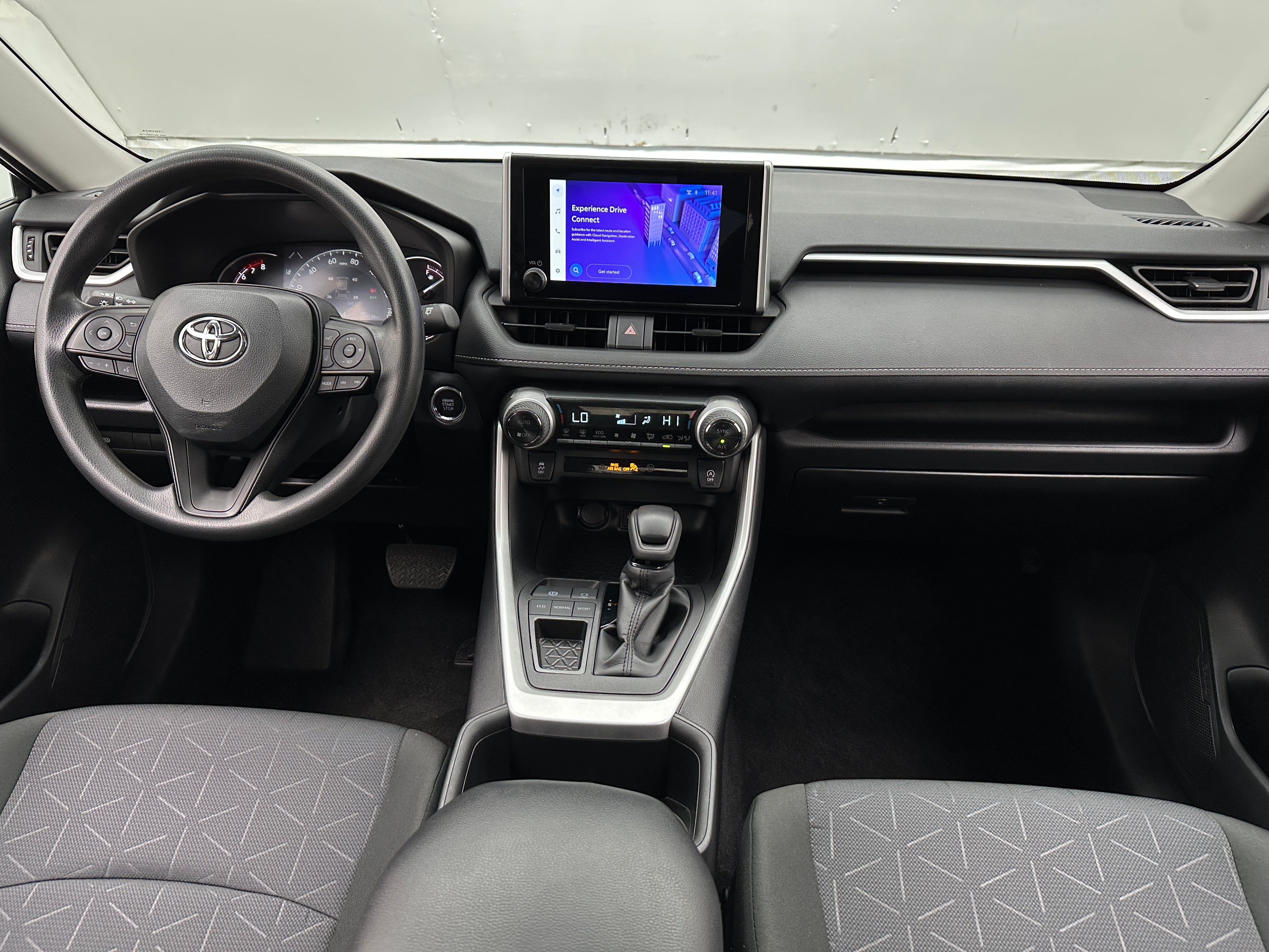 2024 Toyota RAV4 XLE 3