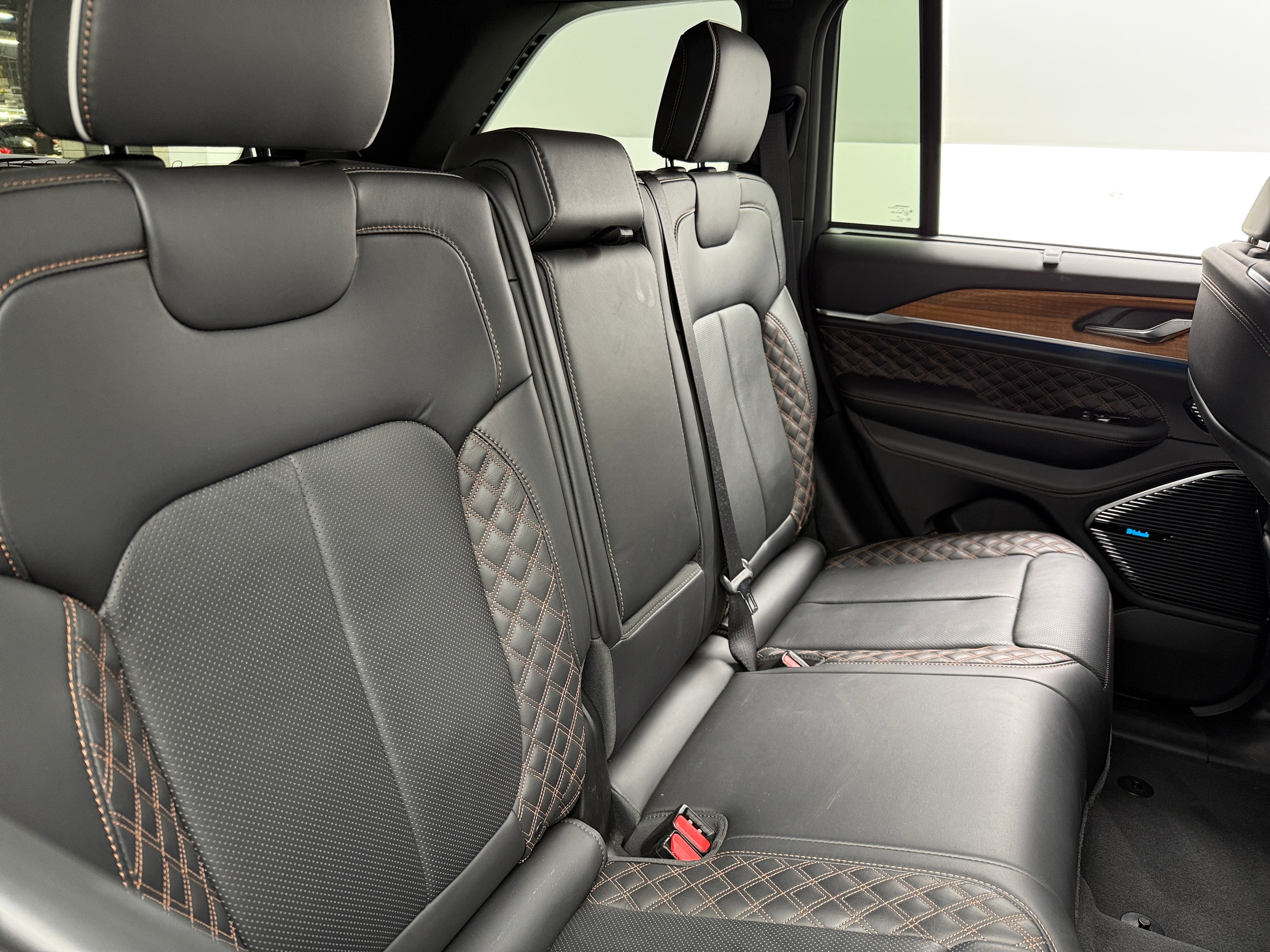 2024 Jeep Grand Cherokee Summit 5