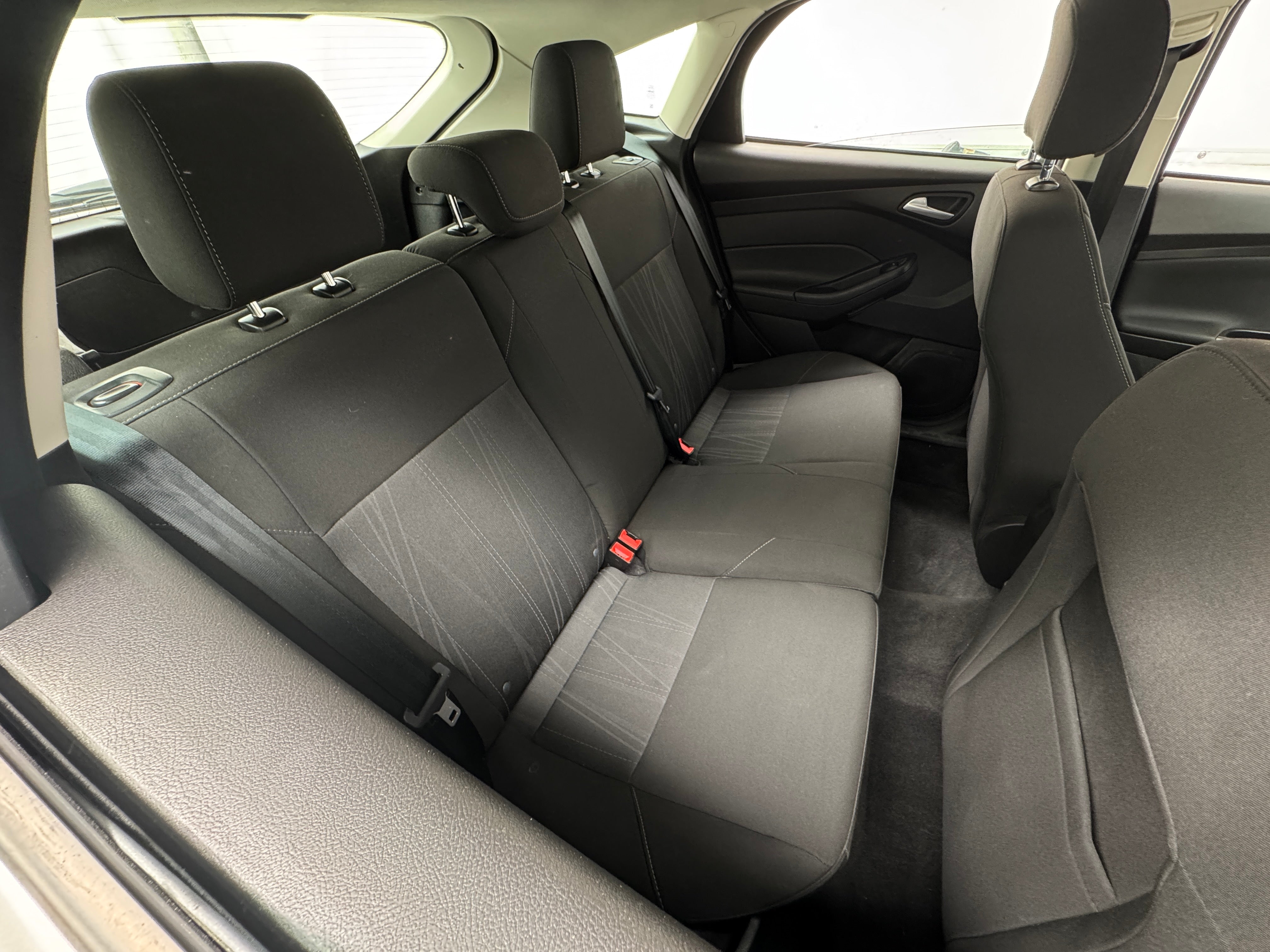 2016 Ford Focus SE 6