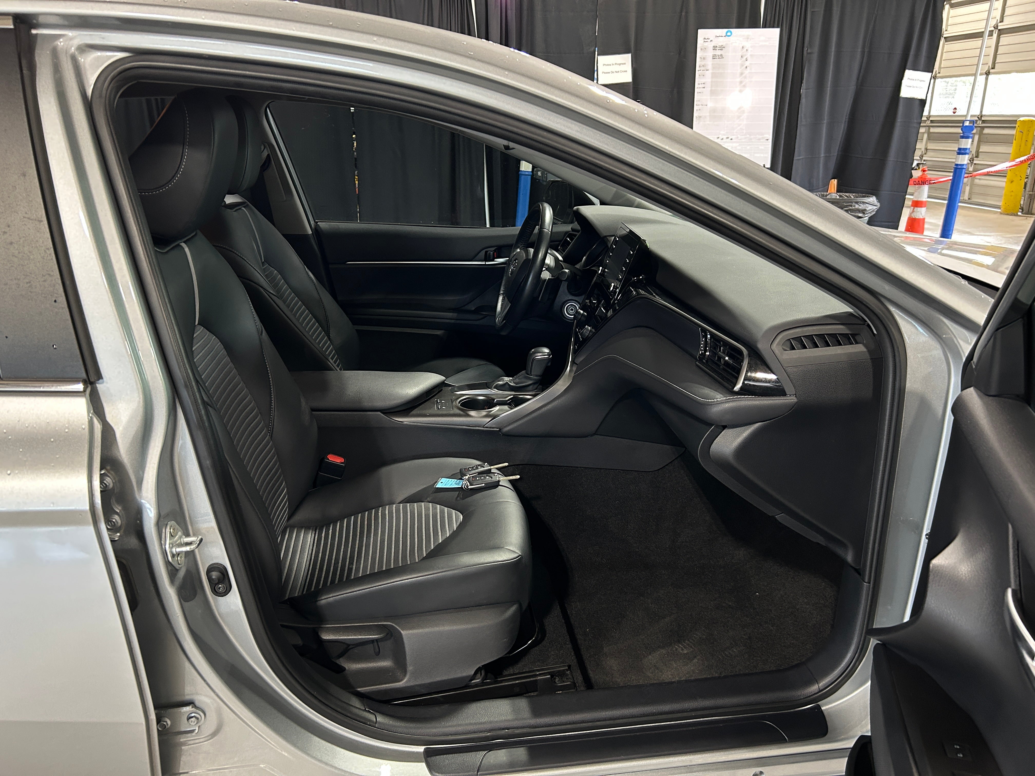 2021 Toyota Camry SE 2