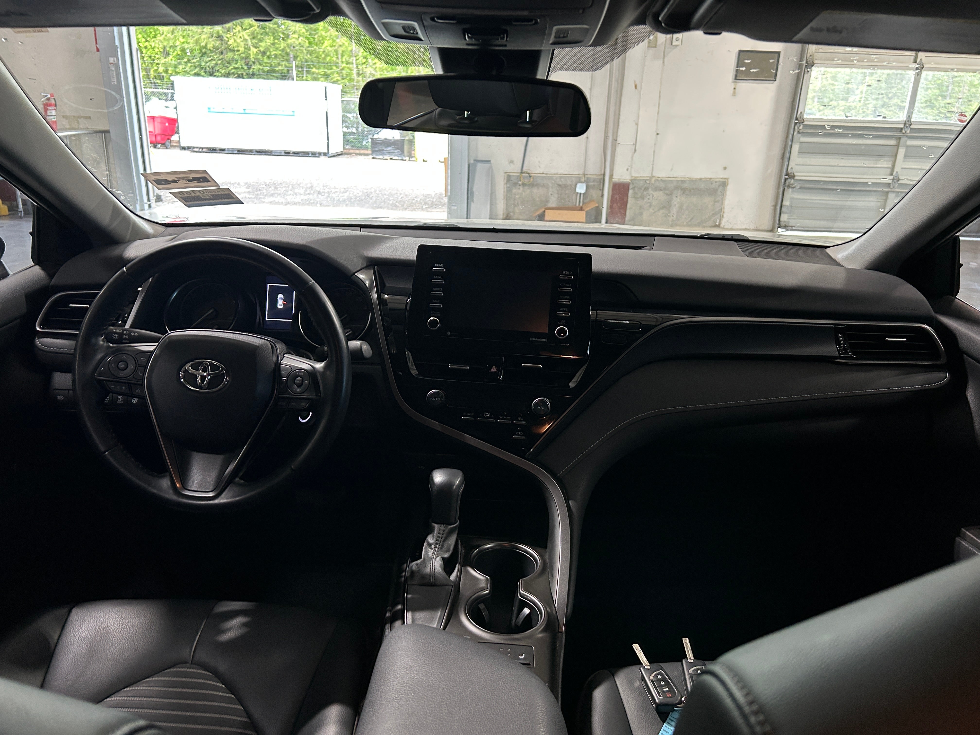 2021 Toyota Camry SE 3
