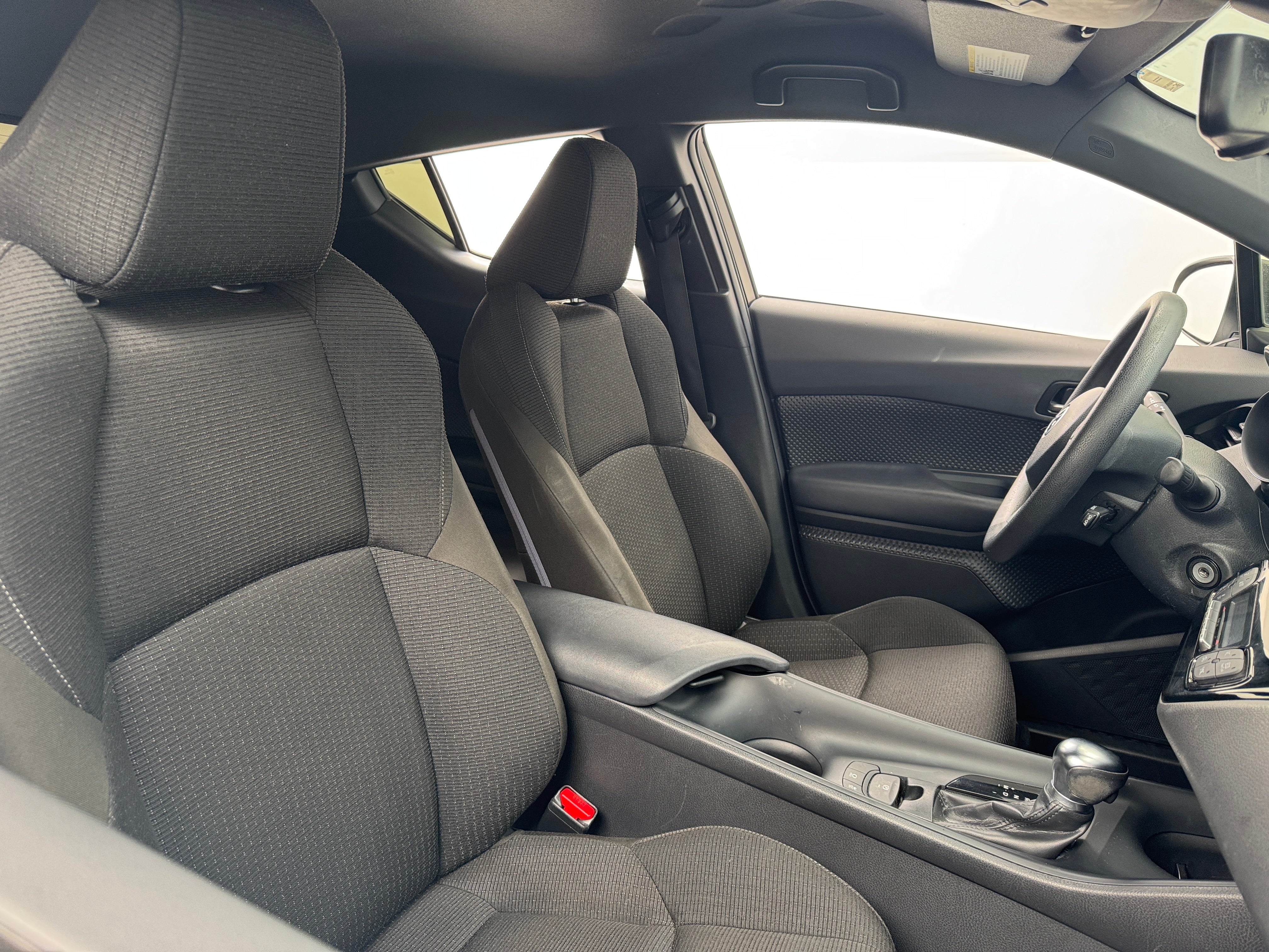 2019 Toyota C-HR LE 2