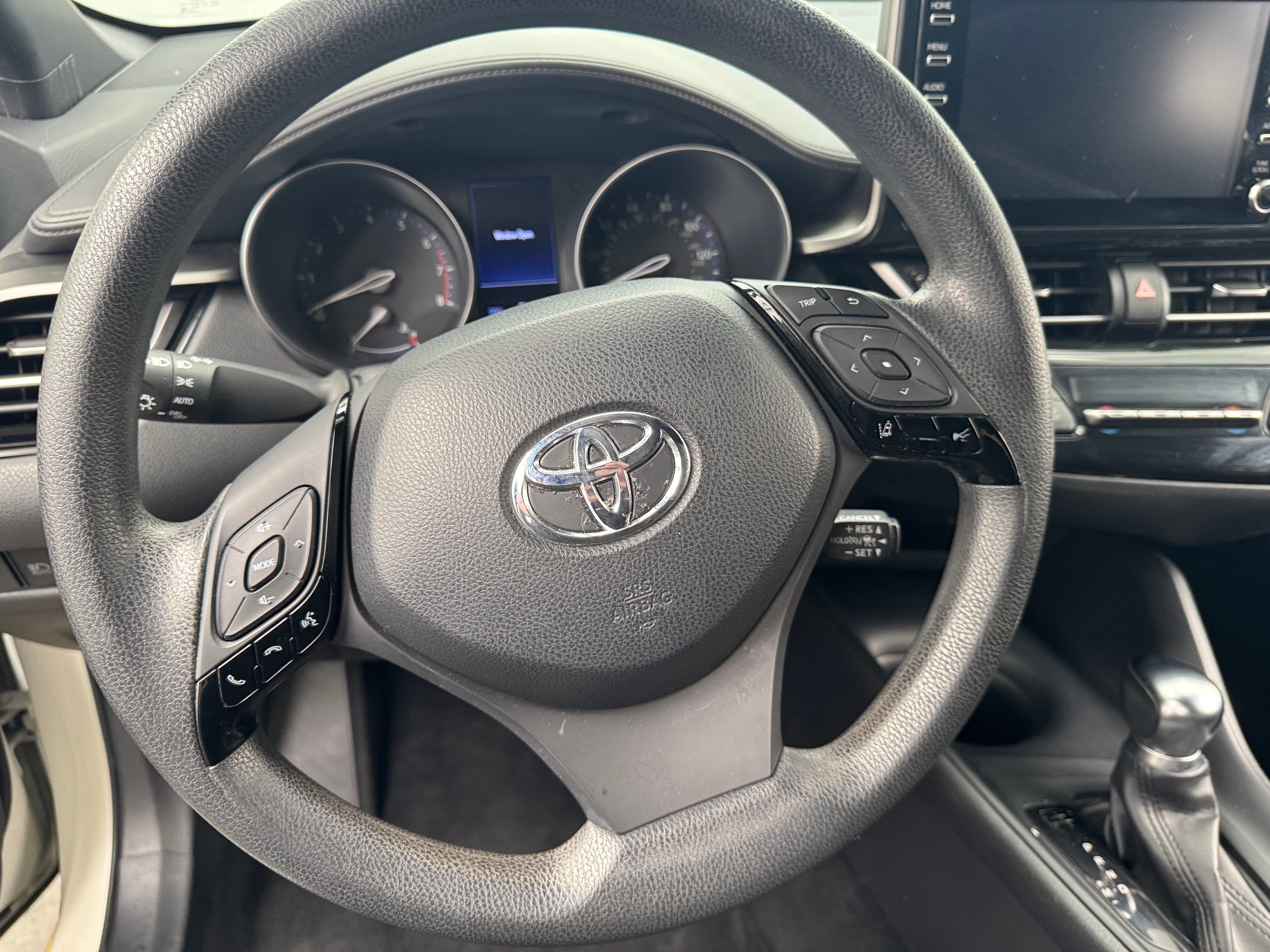 2019 Toyota C-HR LE 5