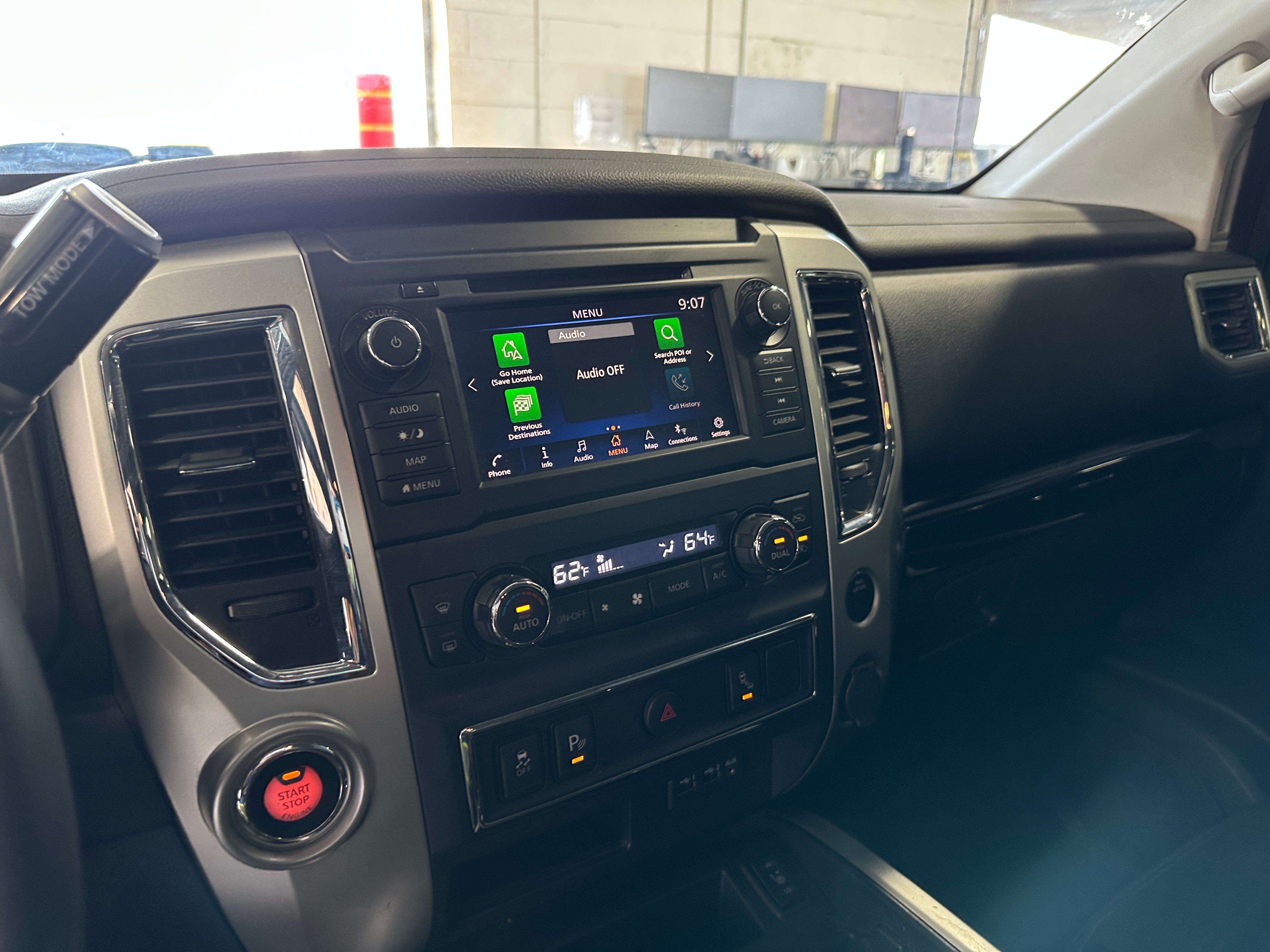 2019 Nissan Titan SV 4