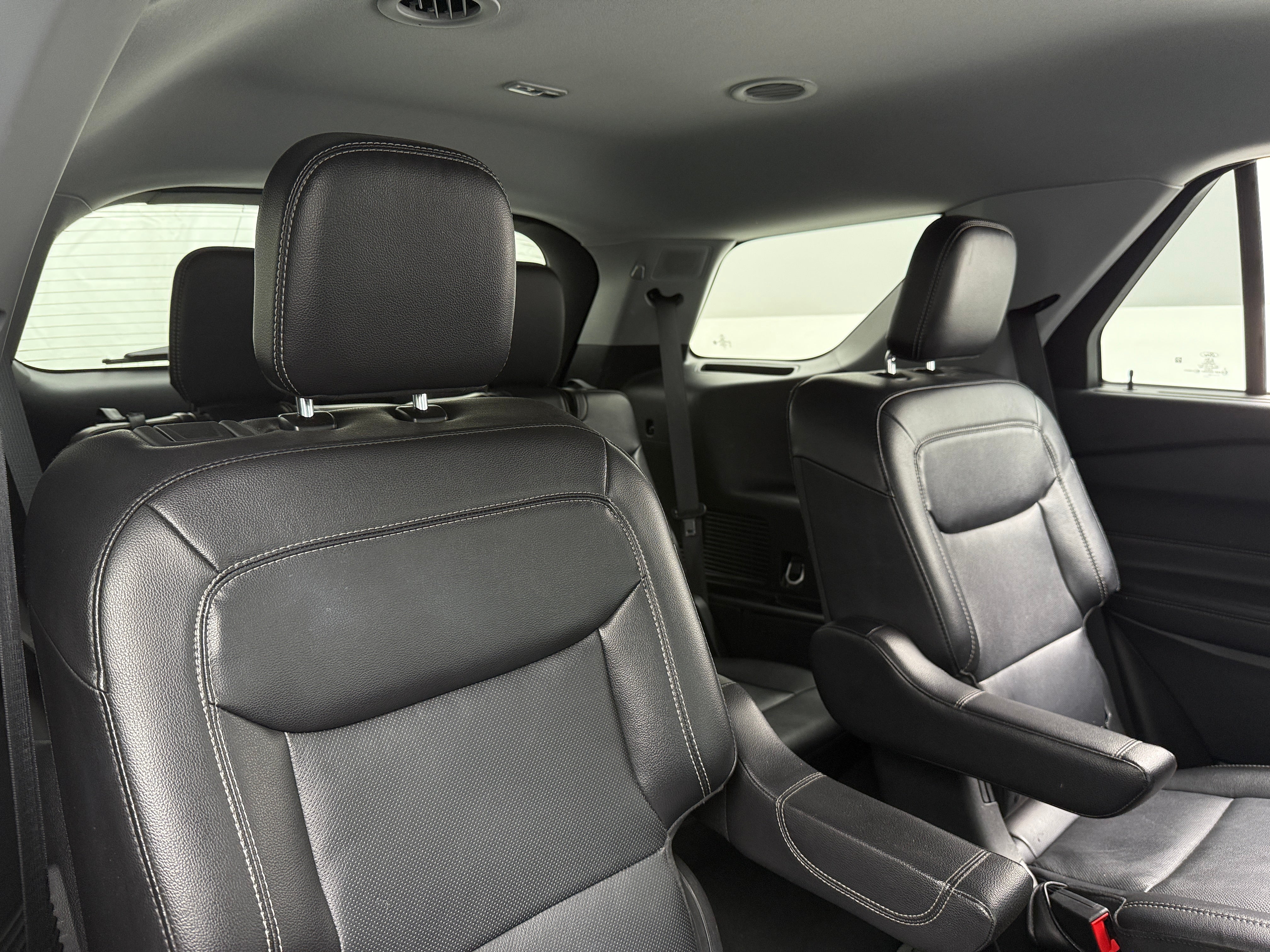 2023 Ford Explorer Limited 5