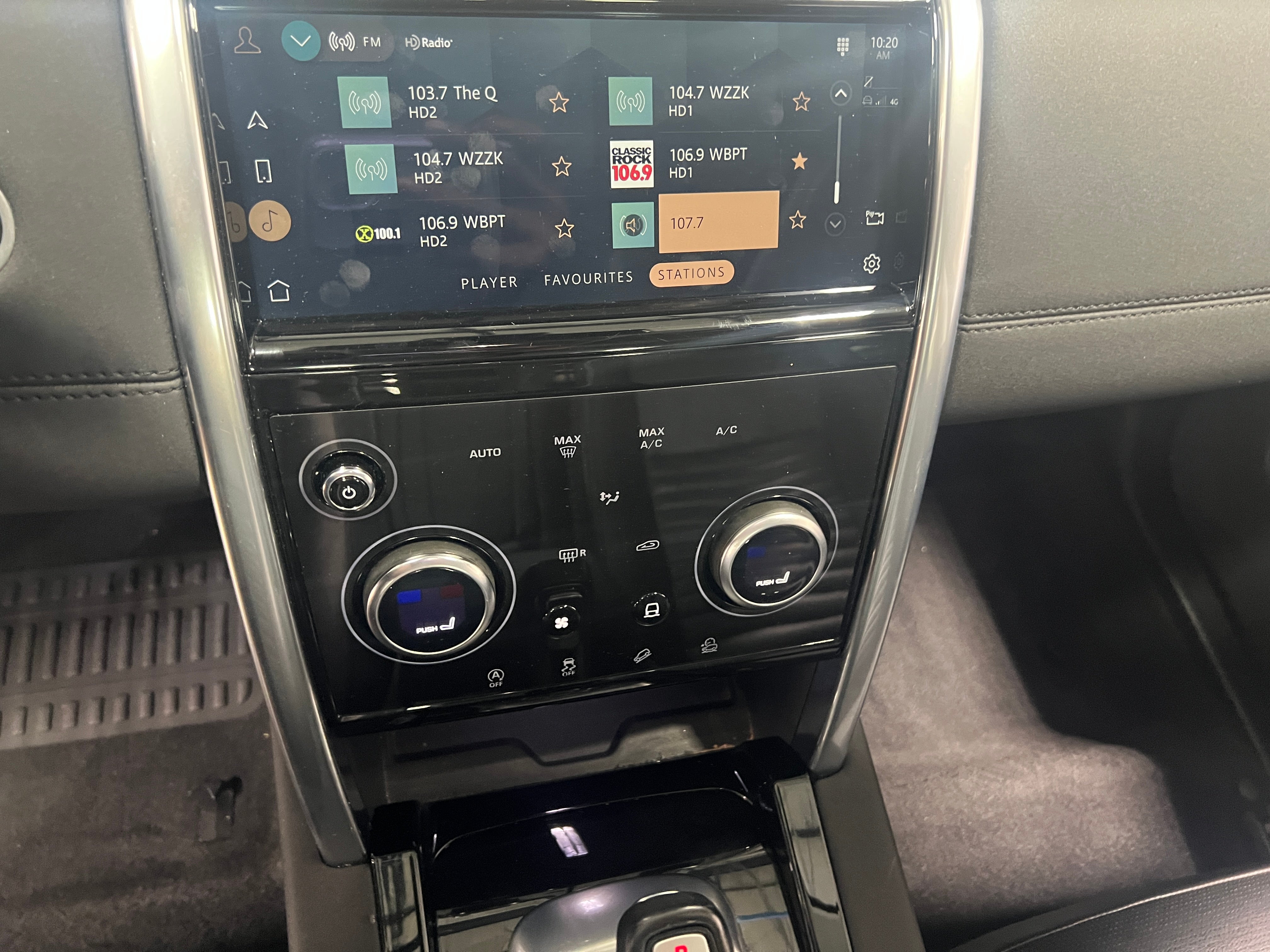 2022 Land Rover Discovery Sport S 3
