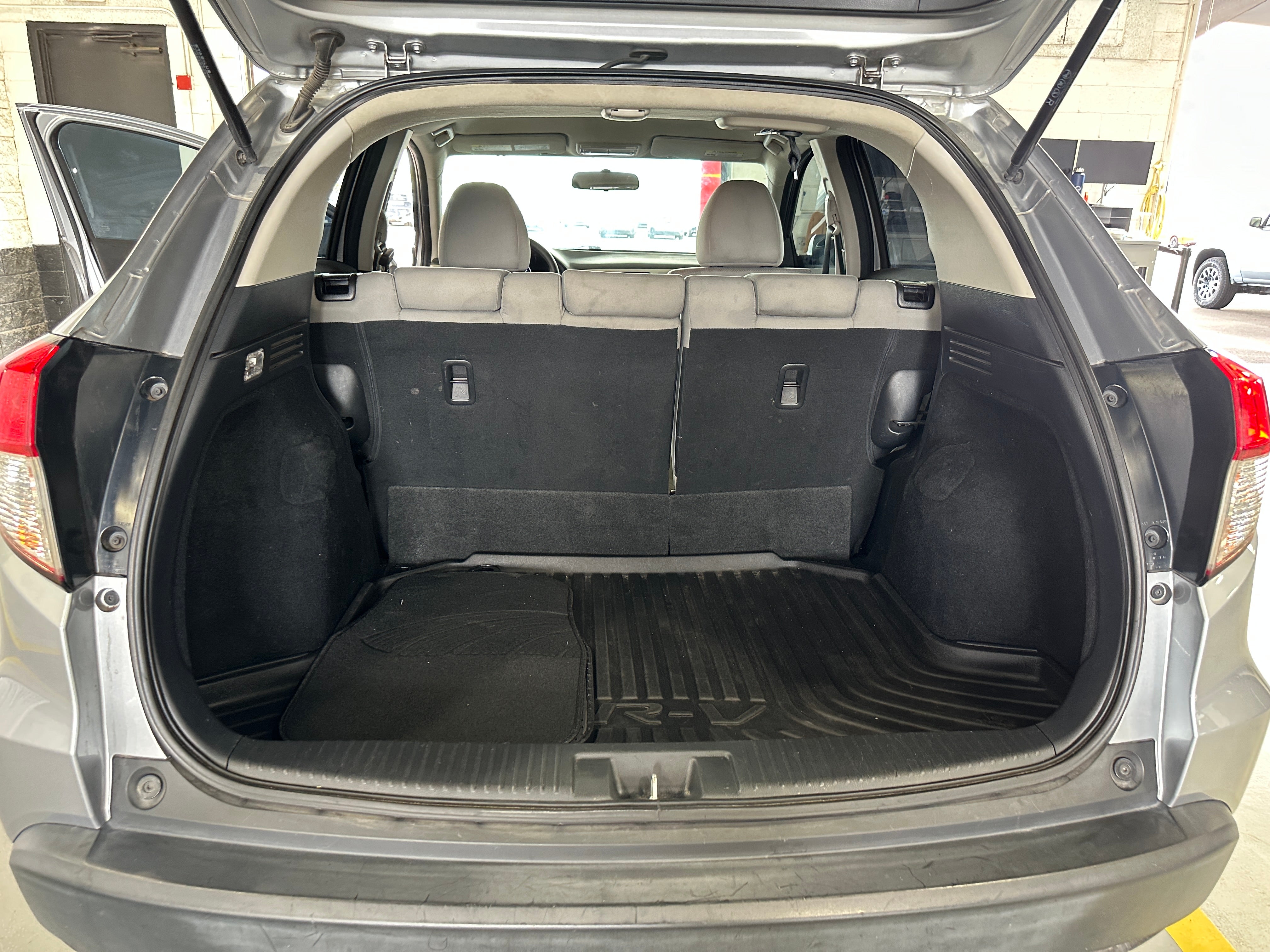 2021 Honda HR-V LX 7