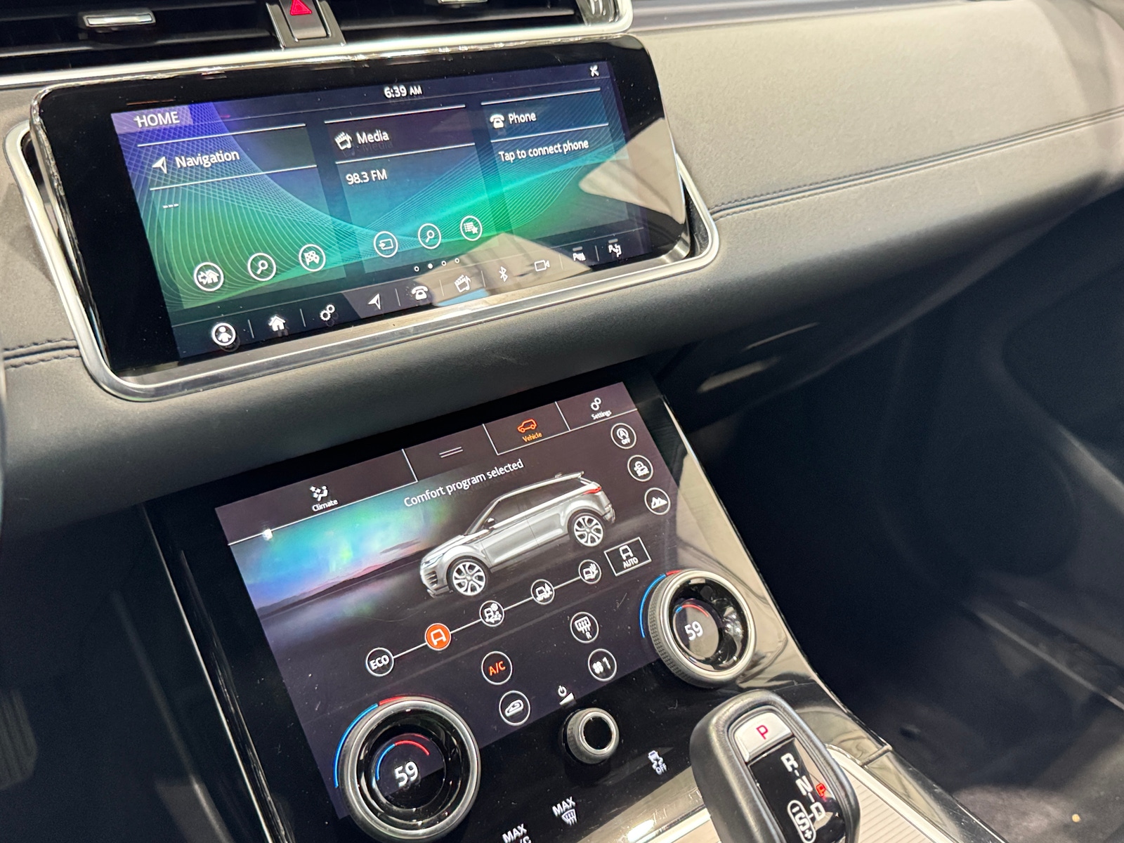 Thumbnail: 2020 Land Rover Range Rover Evoque - 3