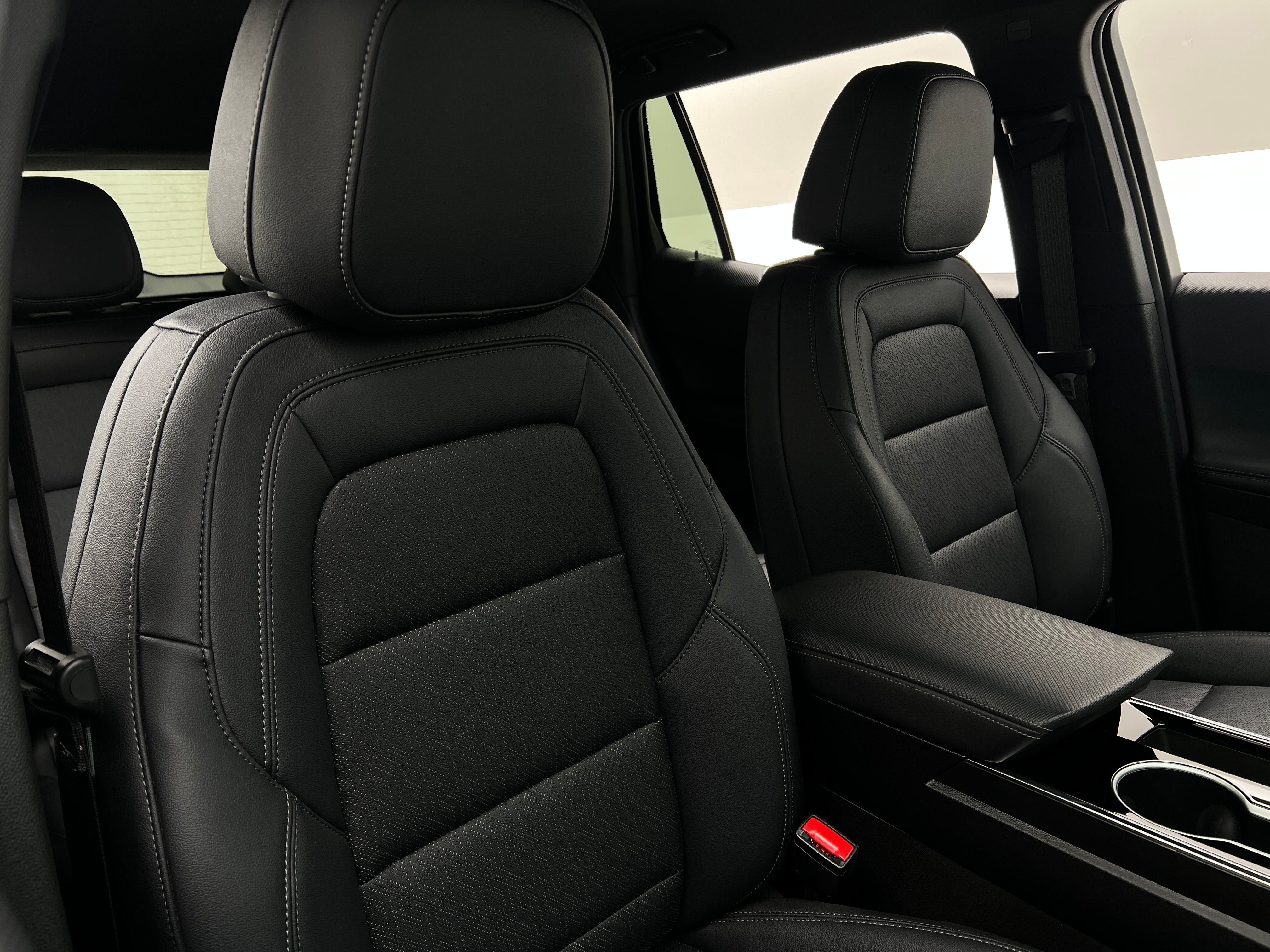 2025 Chevrolet Equinox LT 2