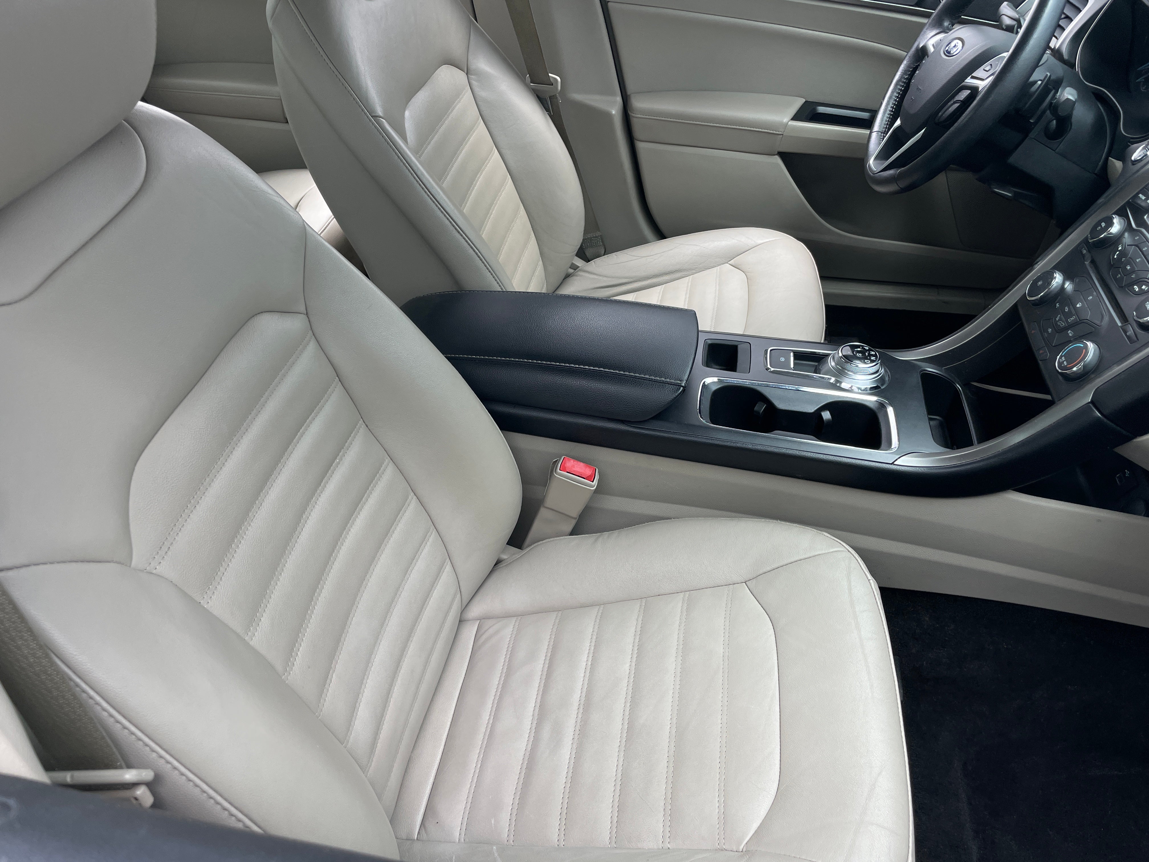 2017 Ford Fusion SE 2